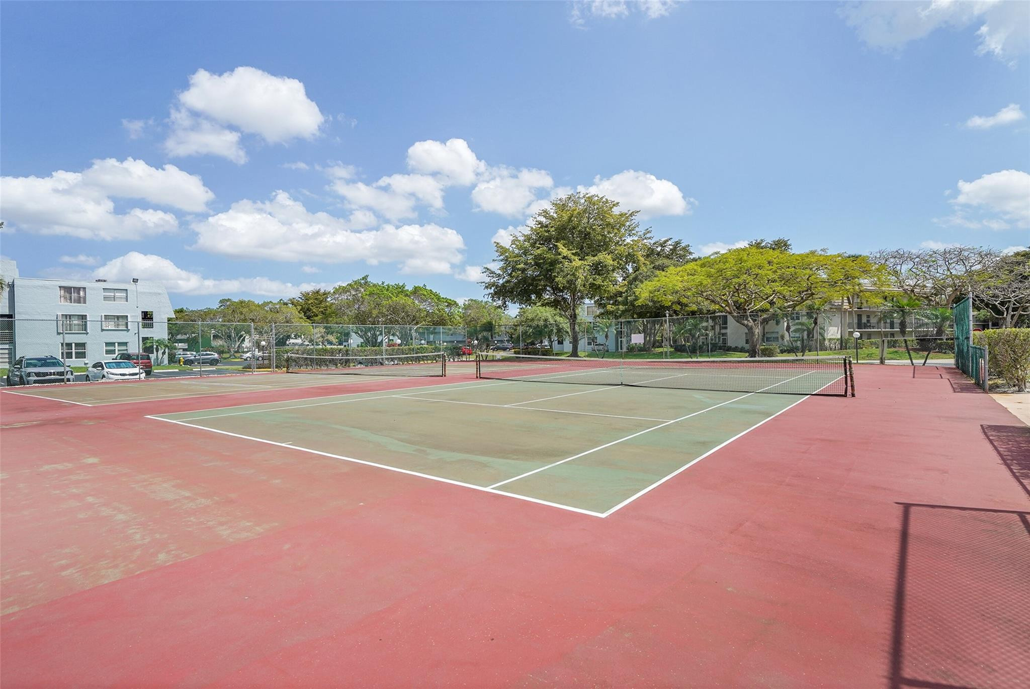 LIME BAY CONDOMINIUM 4 - Residential
