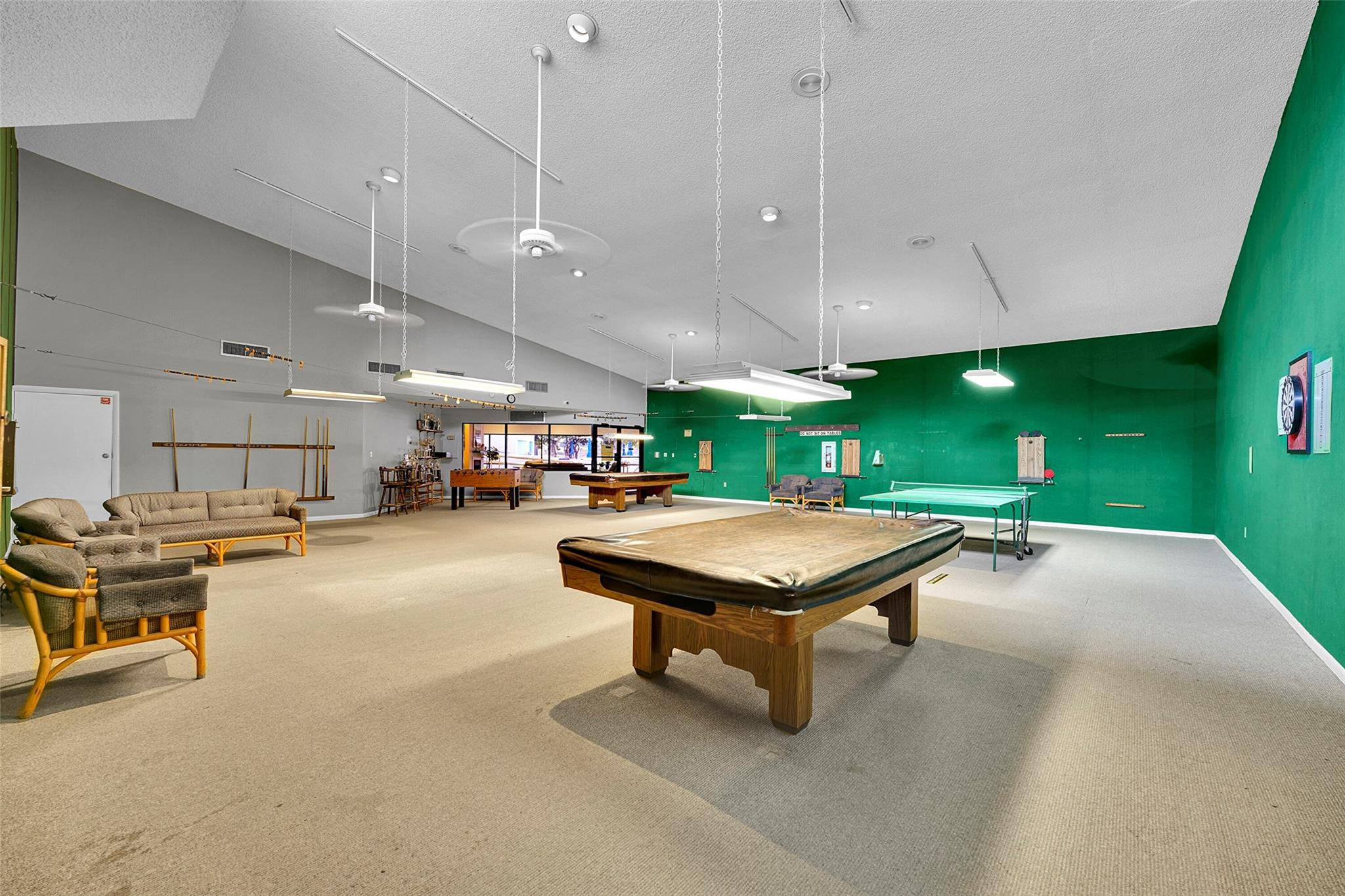 LIME BAY CONDOMINIUM 4 - Residential