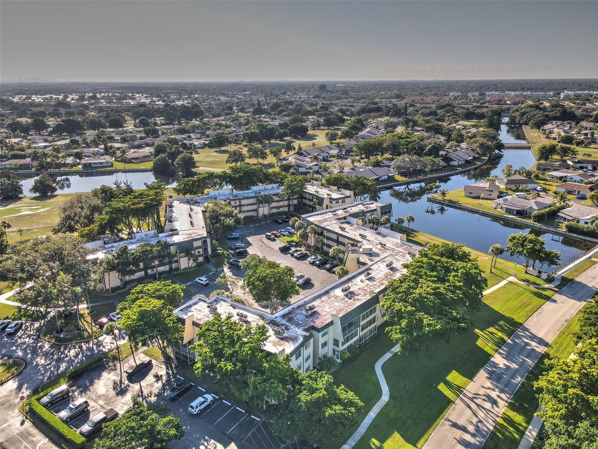 LIME BAY CONDOMINIUM 4 - Residential