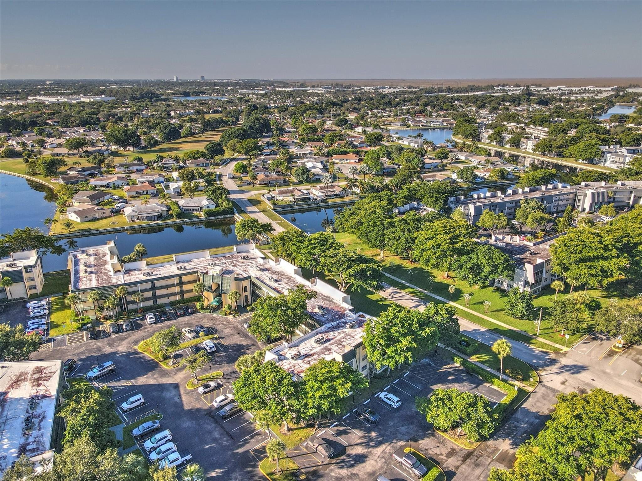 LIME BAY CONDOMINIUM 4 - Residential