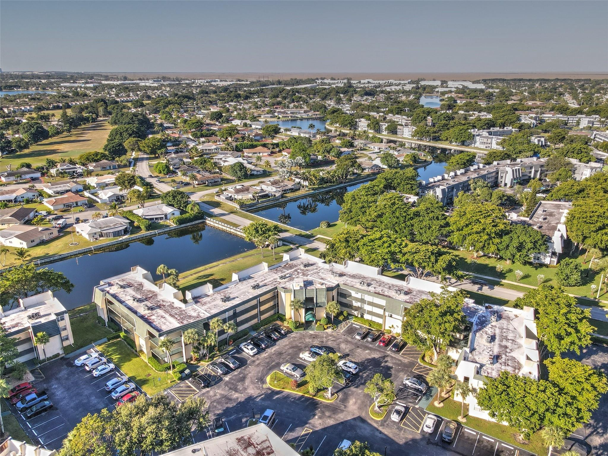 LIME BAY CONDOMINIUM 4 - Residential