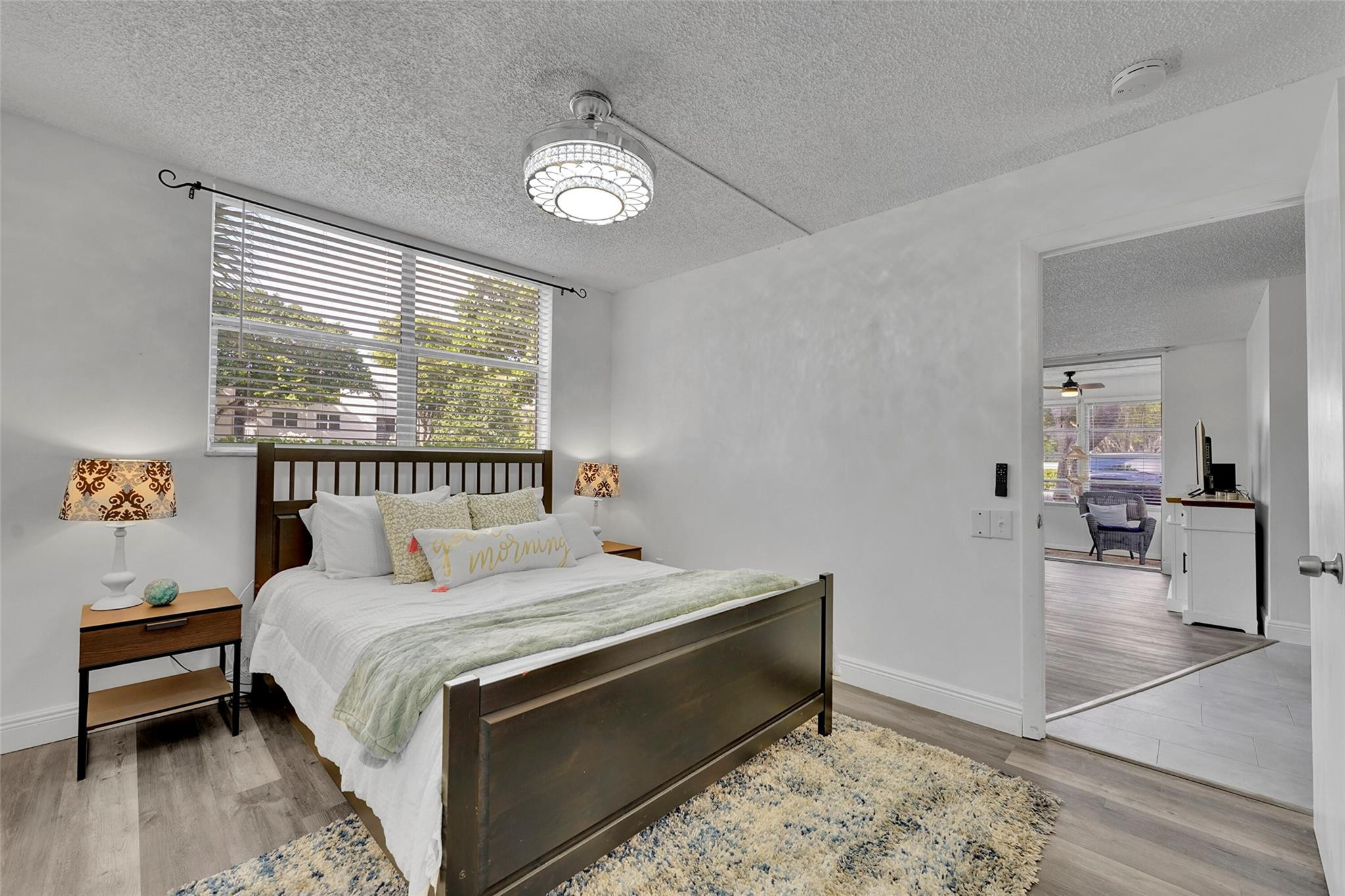LIME BAY CONDOMINIUM 4 - Residential