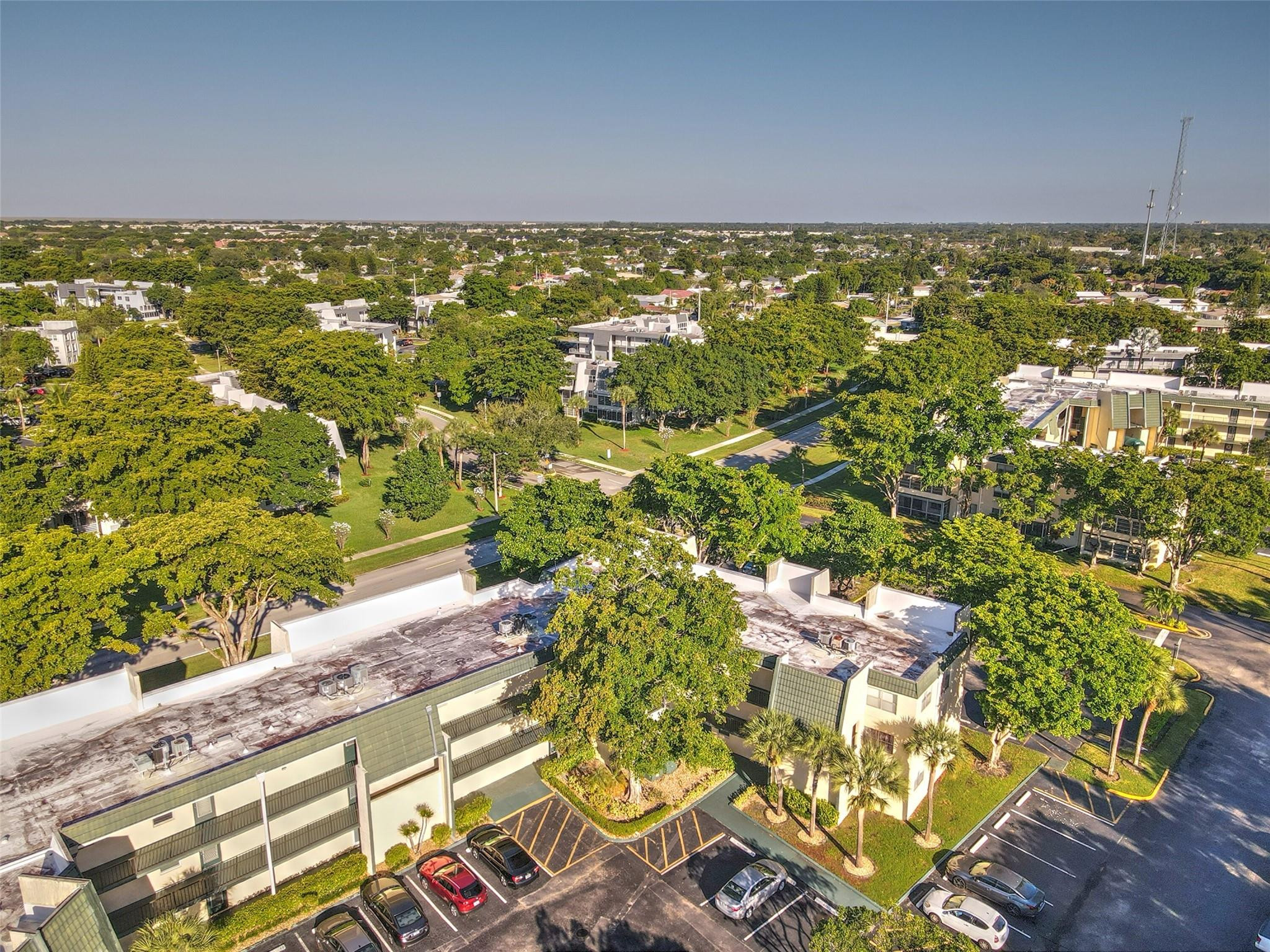 LIME BAY CONDOMINIUM 4 - Residential
