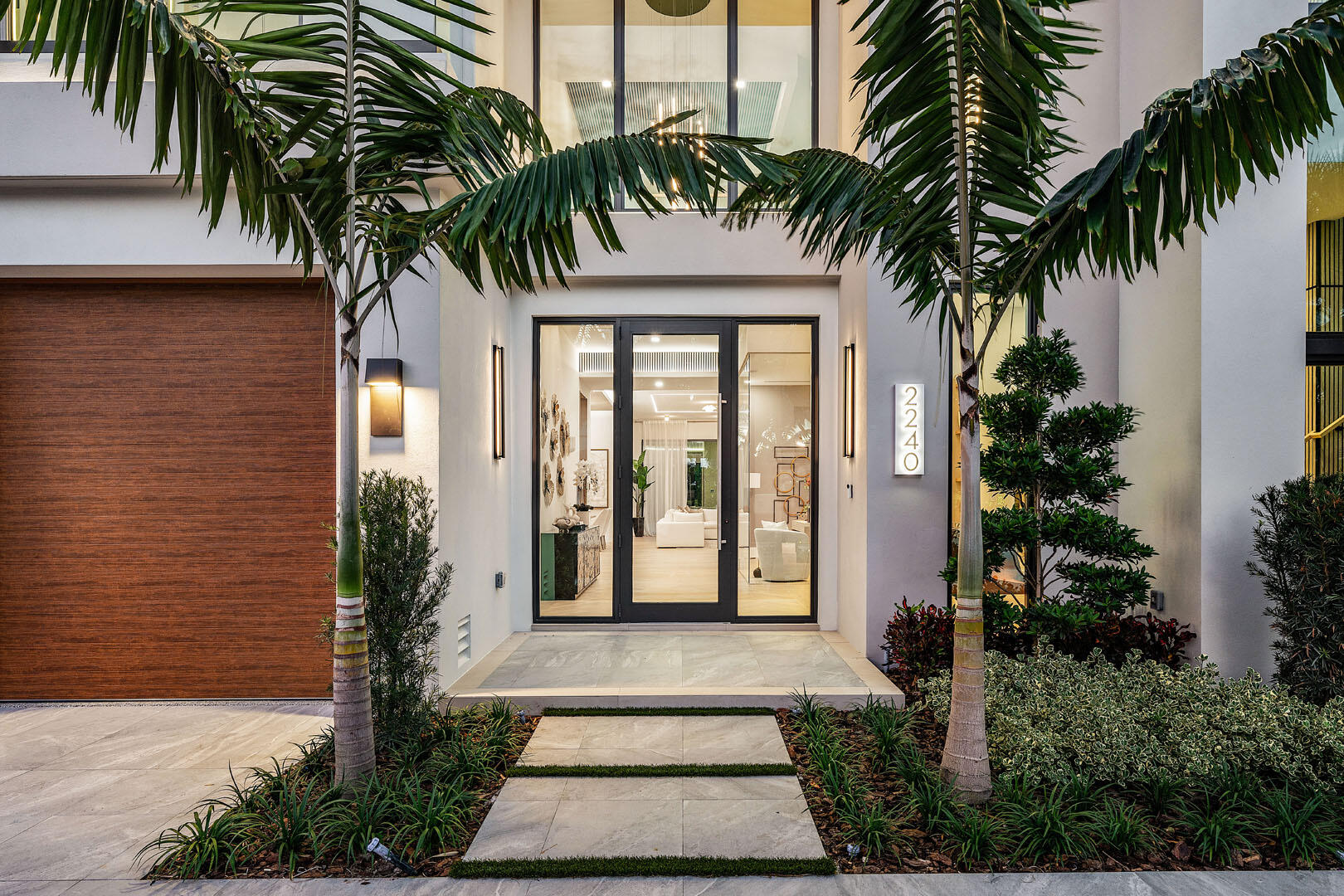 ROYAL PALM YACHT & COUNTRY CLUB - Residential