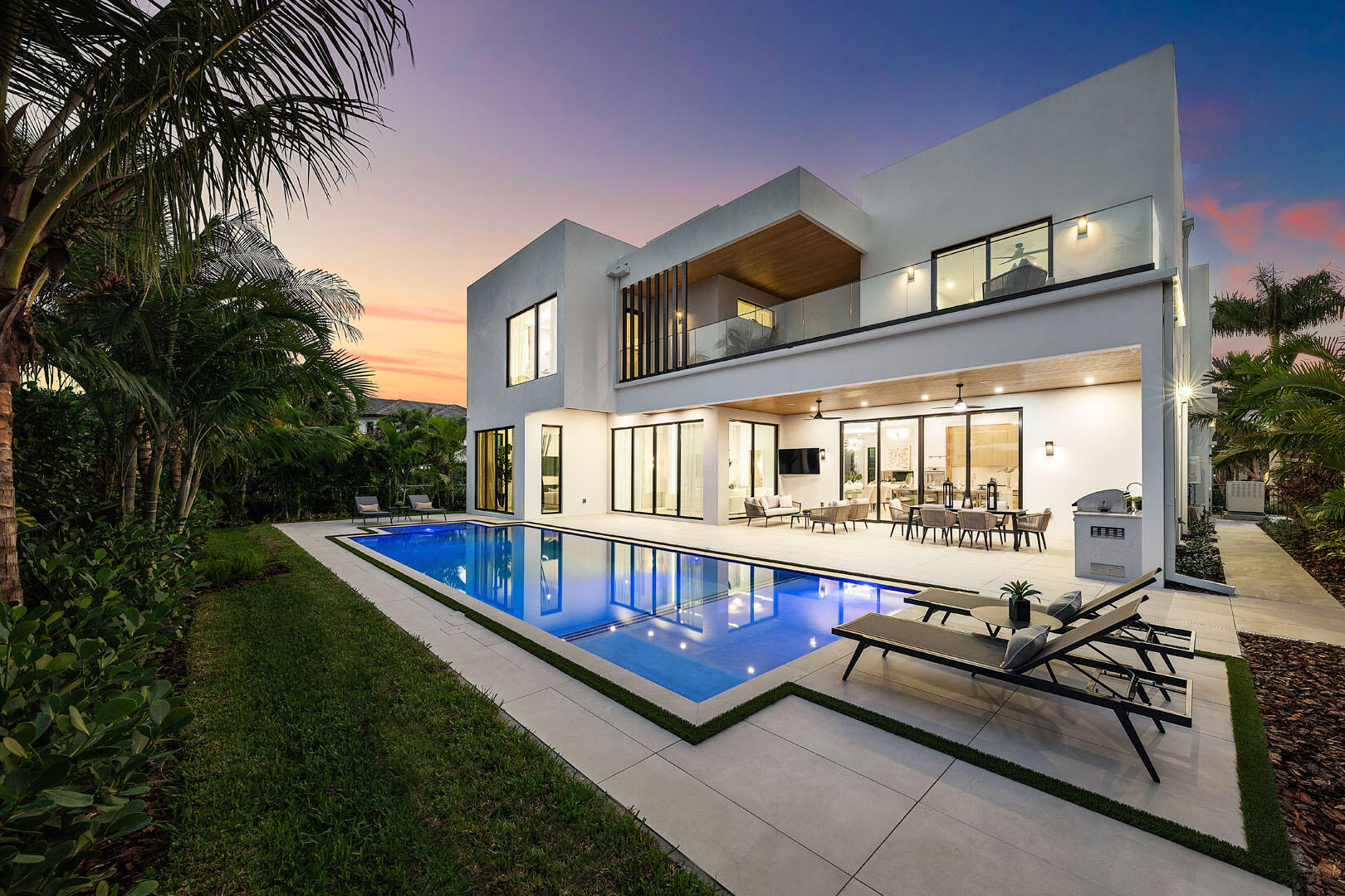 ROYAL PALM YACHT & COUNTRY CLUB - Residential