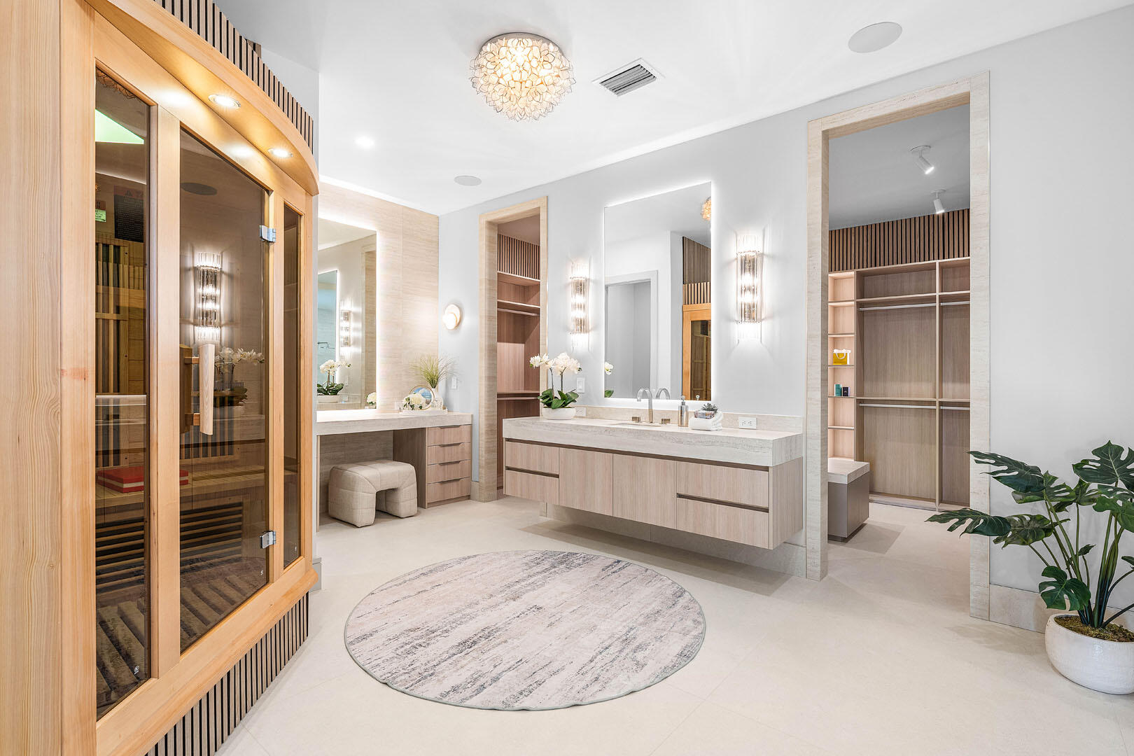 ROYAL PALM YACHT & COUNTRY CLUB - Residential