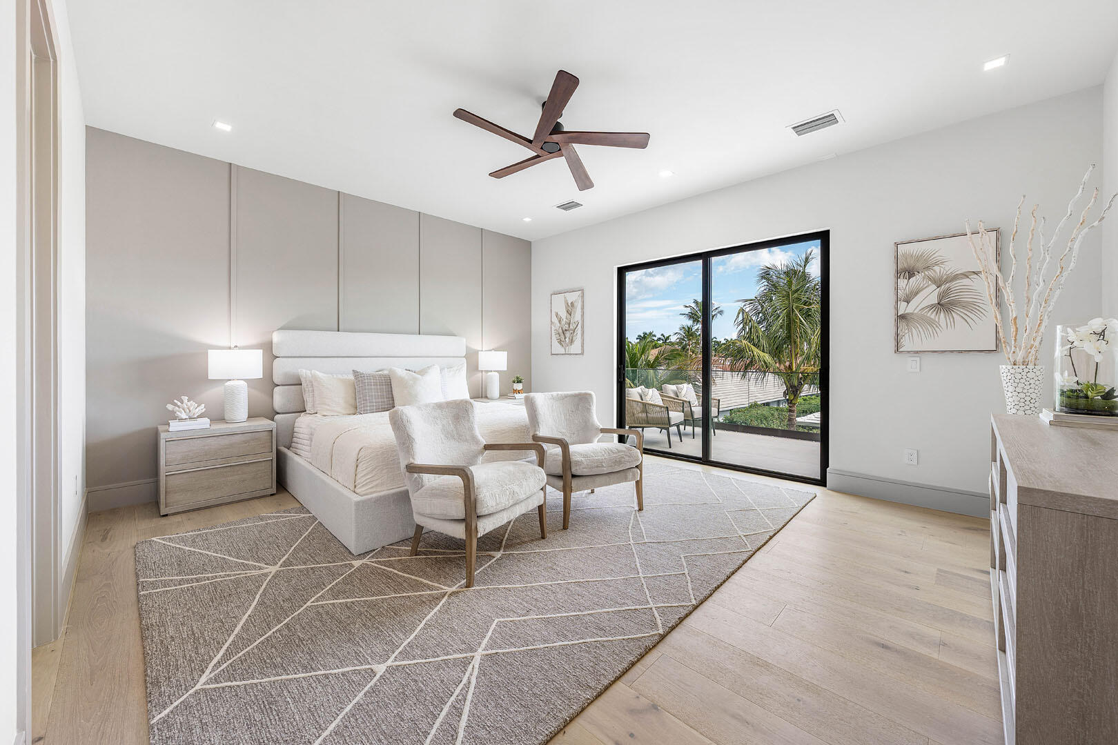 ROYAL PALM YACHT & COUNTRY CLUB - Residential