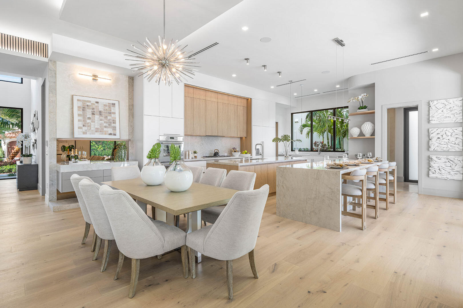 ROYAL PALM YACHT & COUNTRY CLUB - Residential