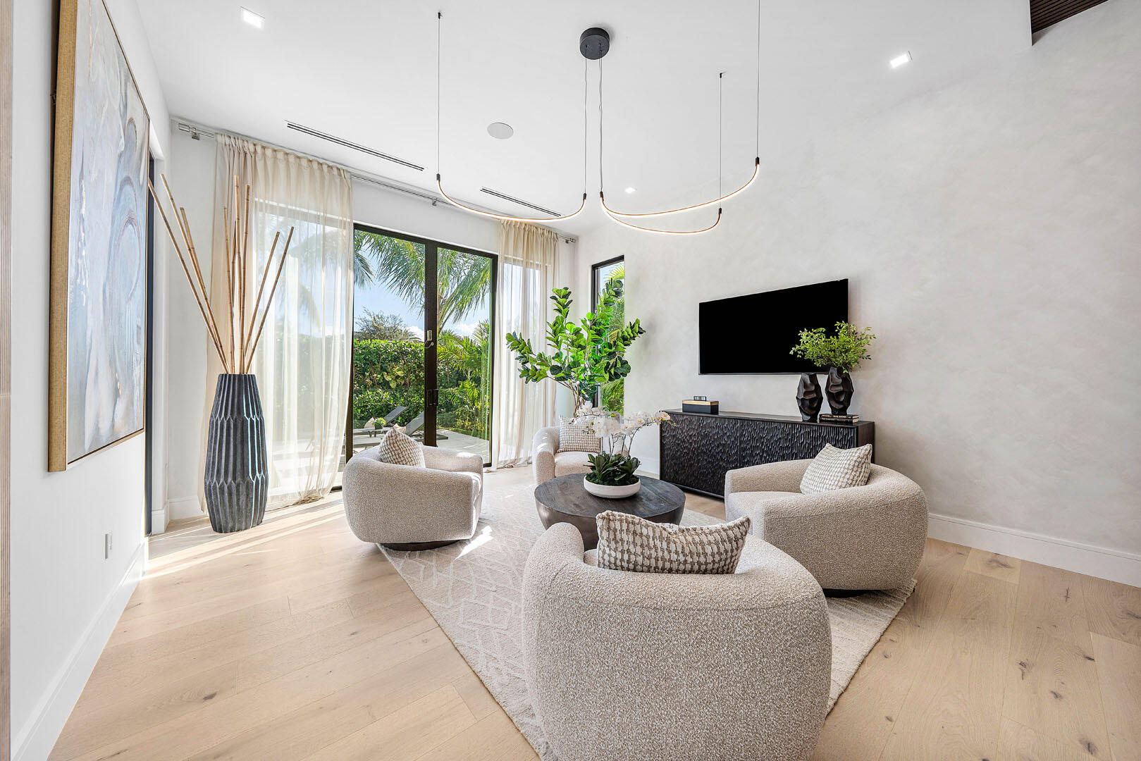 ROYAL PALM YACHT & COUNTRY CLUB - Residential