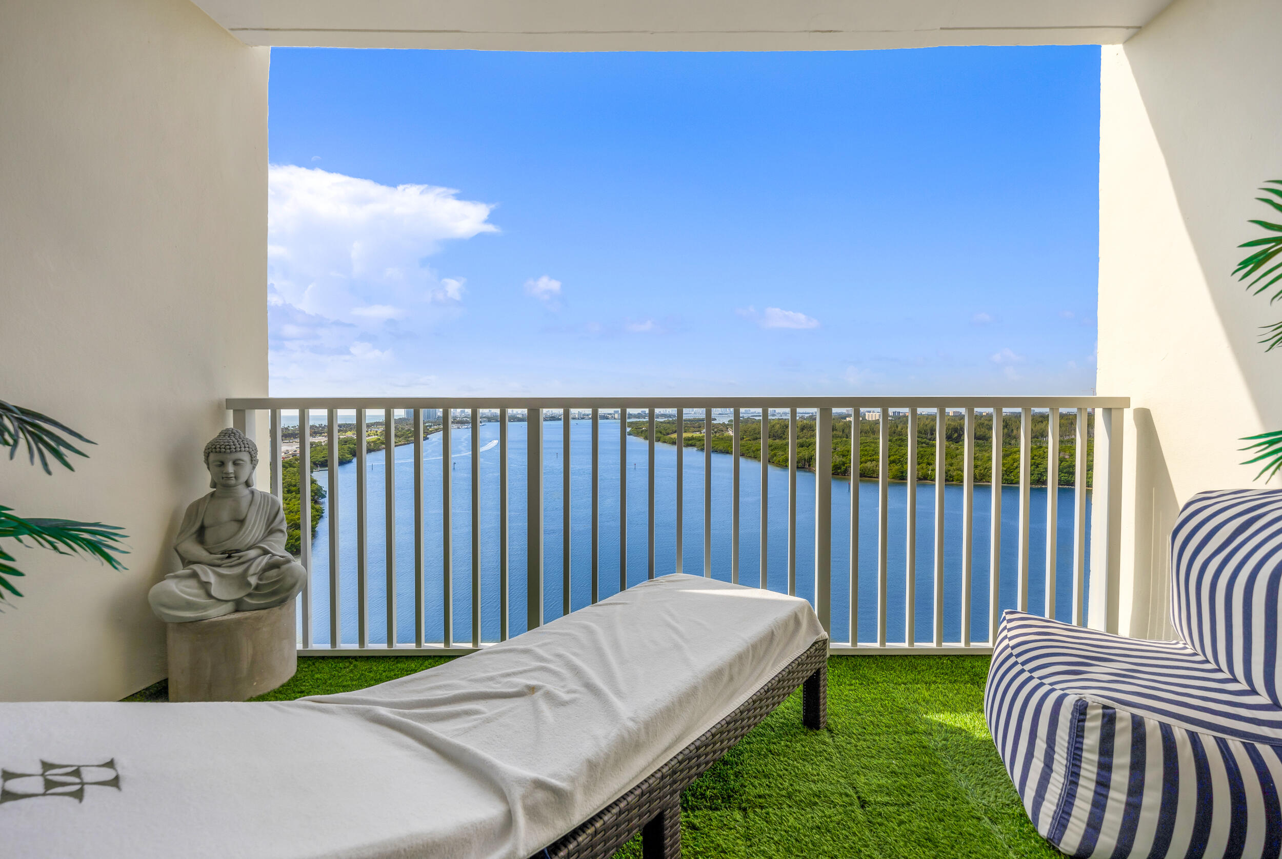 ARLEN HOUSE CONDO - Residential