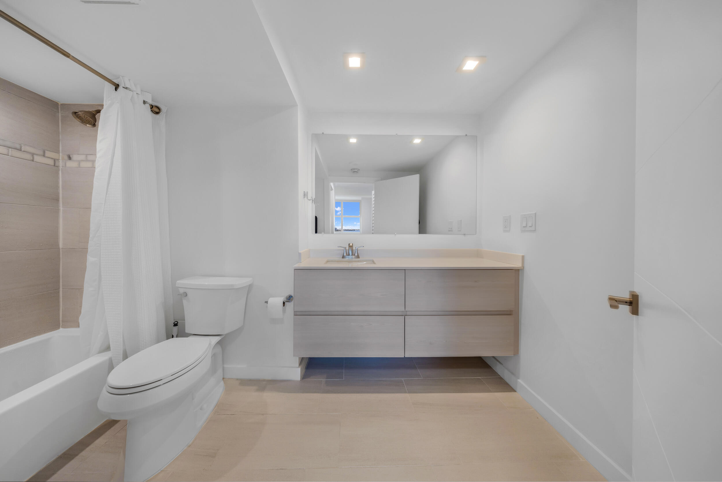 ARLEN HOUSE CONDO - Residential