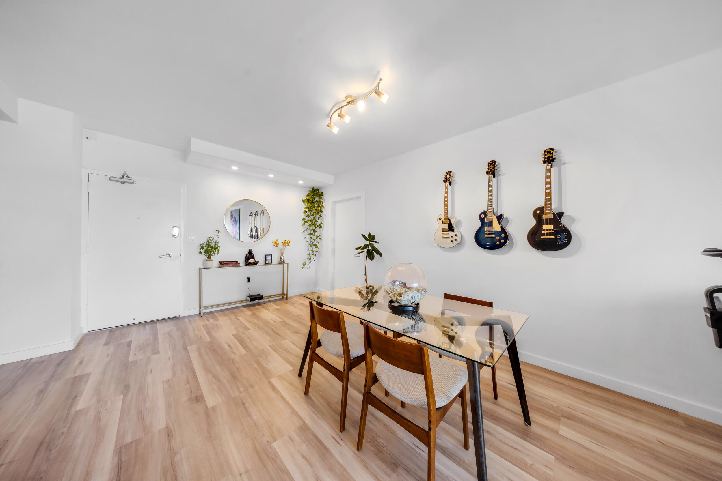 ARLEN HOUSE CONDO - Residential