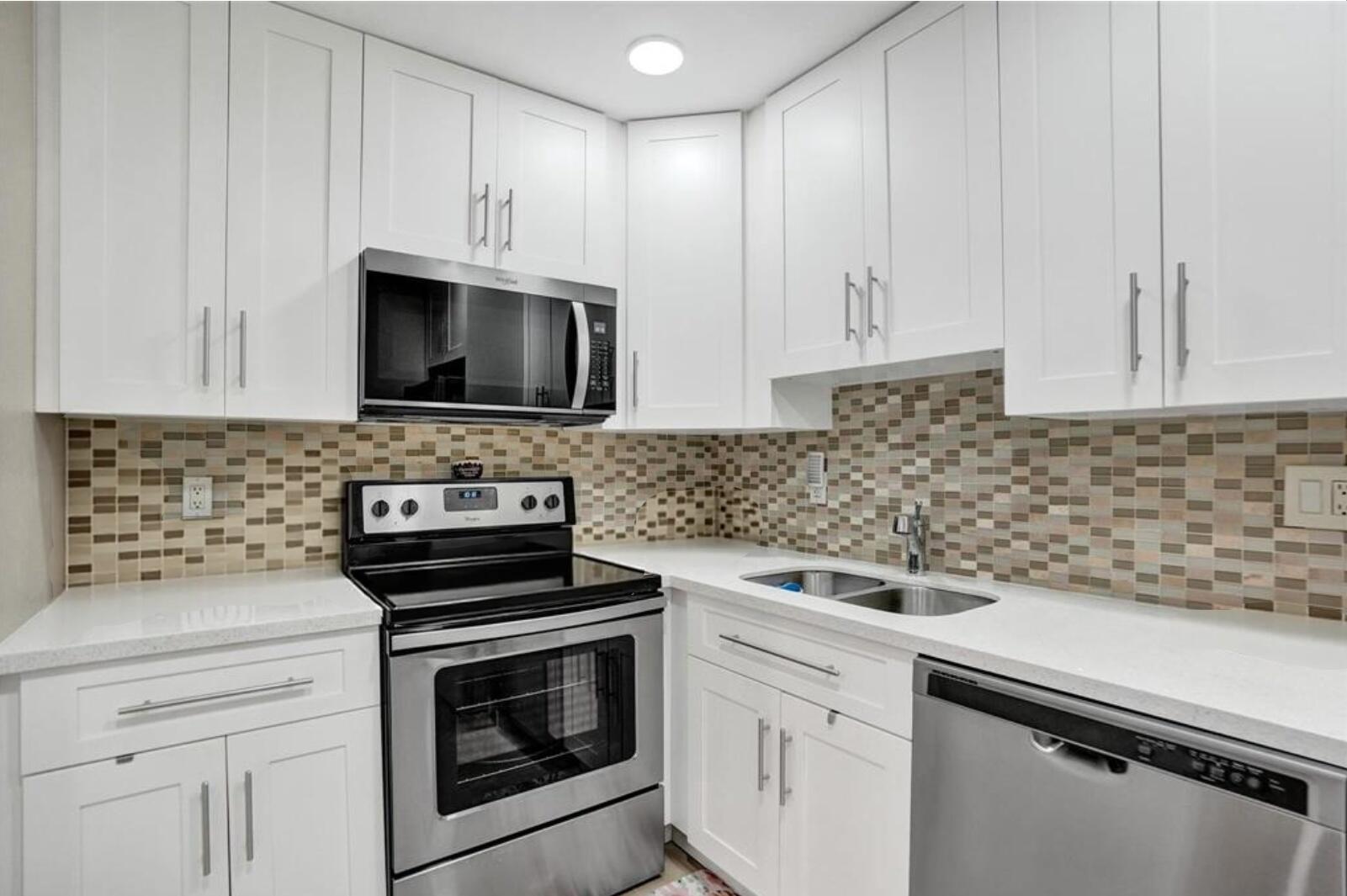 SABAL PALM VILLAGE 2 CONDO - Residential