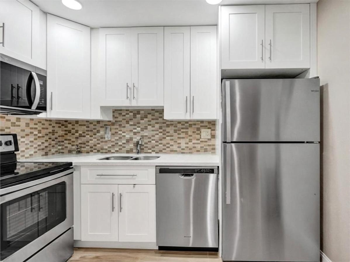SABAL PALM VILLAGE 2 CONDO - Residential