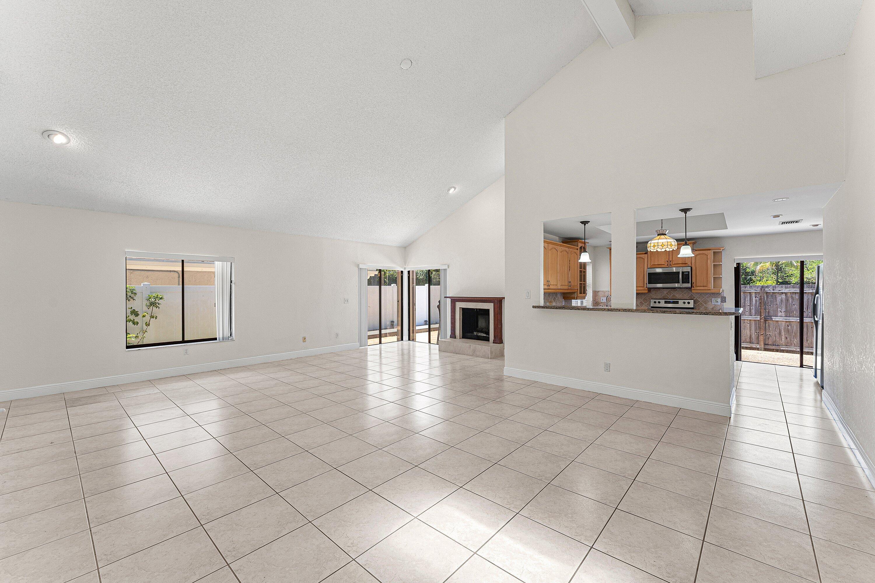 SIERRA DEL MAR - Residential