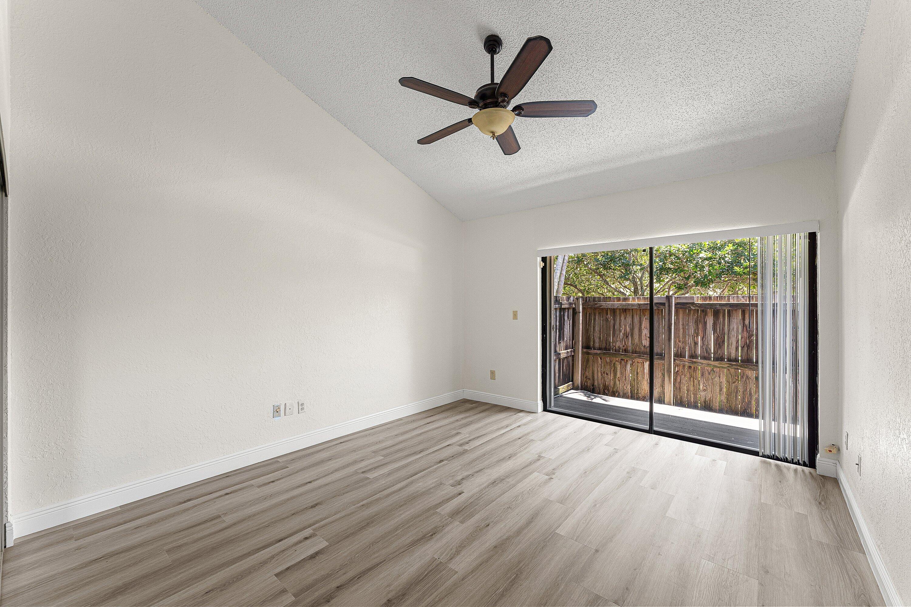 SIERRA DEL MAR - Residential