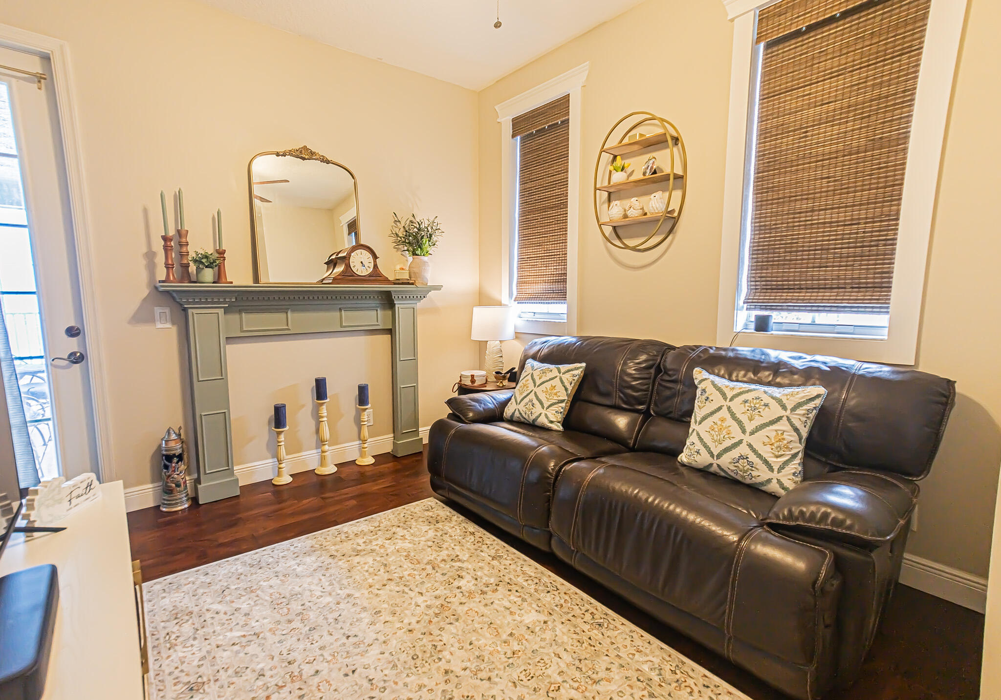 MAGNOLIA LAKES - Residential