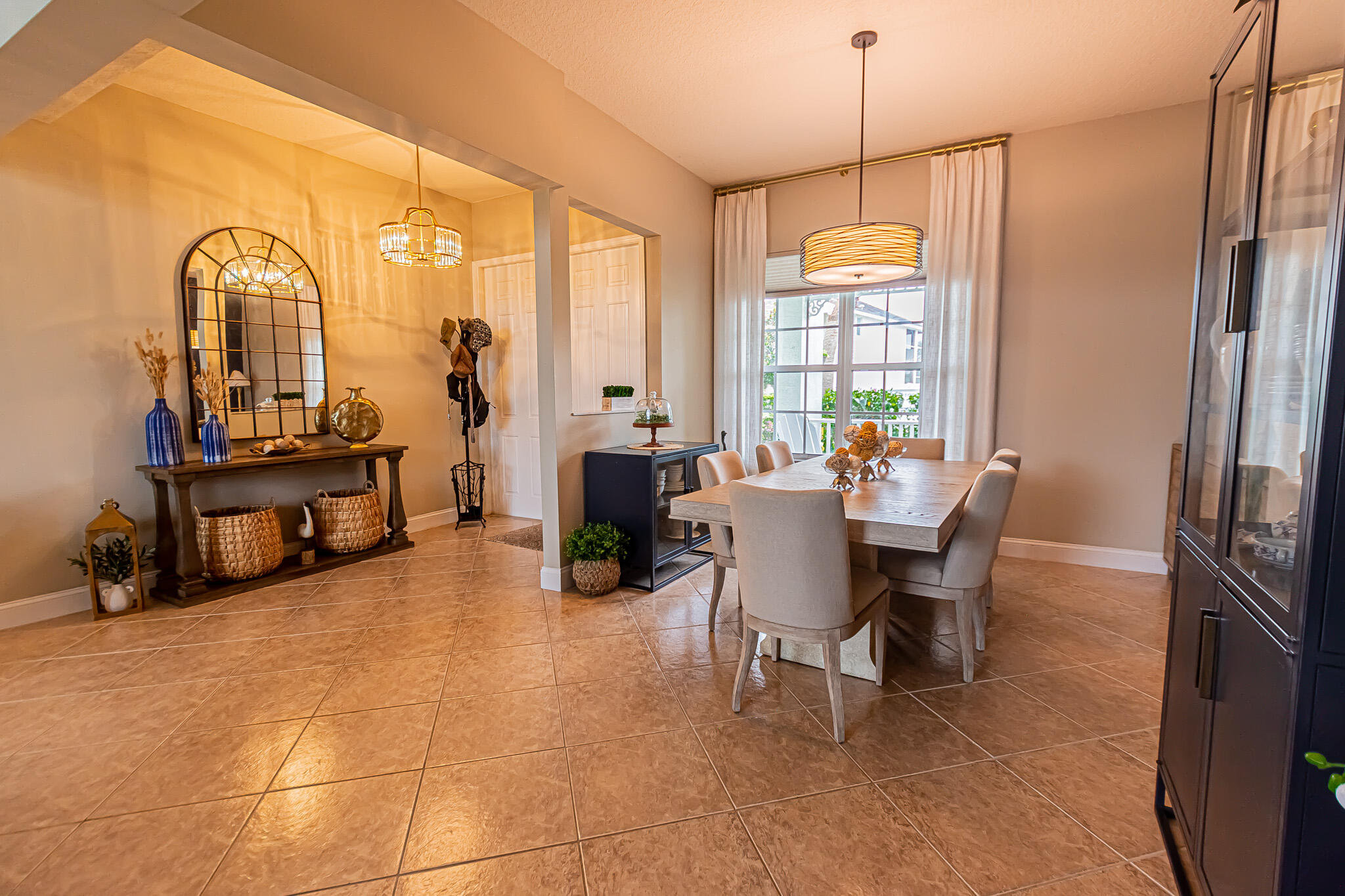 MAGNOLIA LAKES - Residential