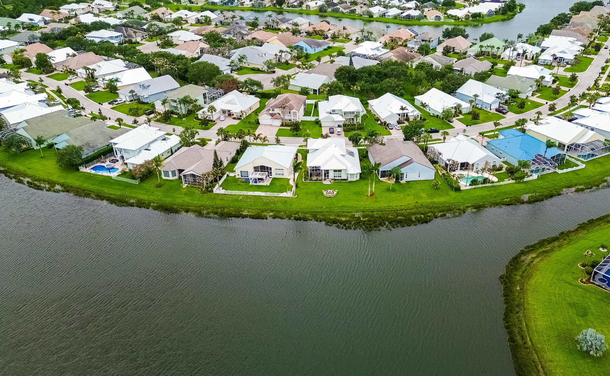 MAGNOLIA LAKES - Residential