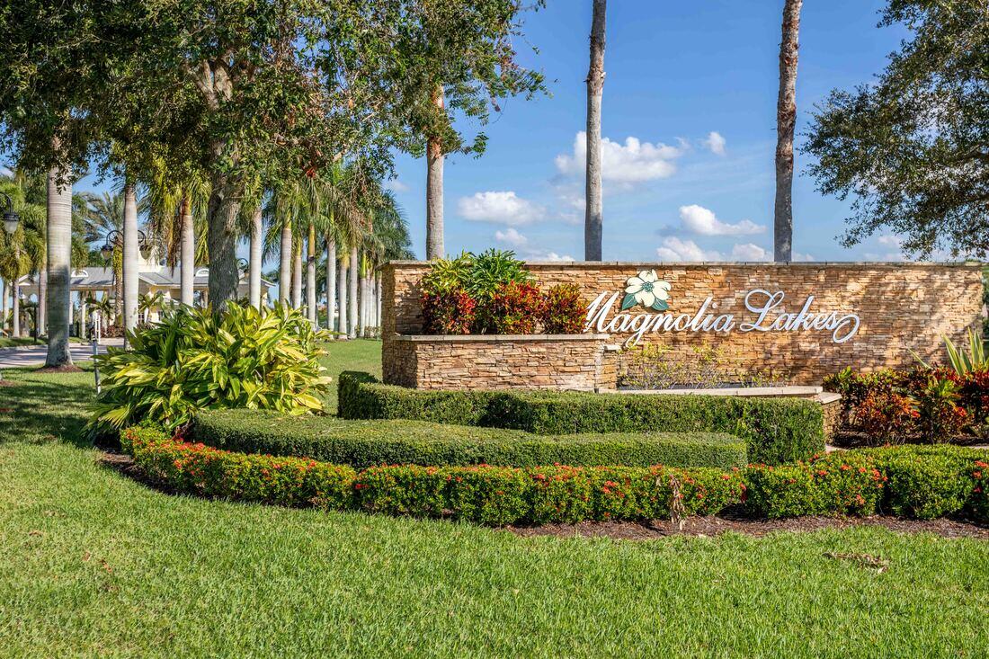 MAGNOLIA LAKES - Residential