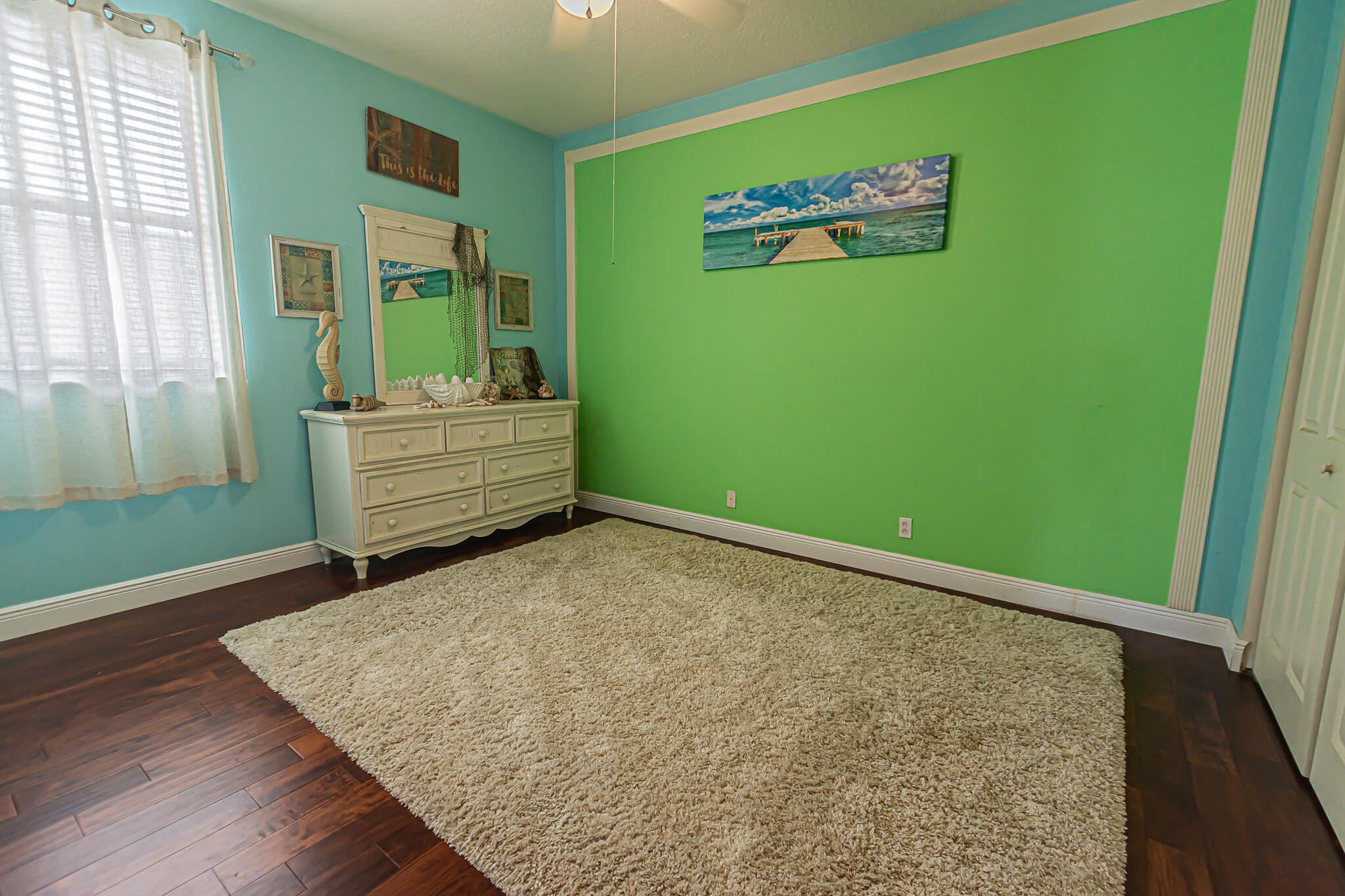 MAGNOLIA LAKES - Residential
