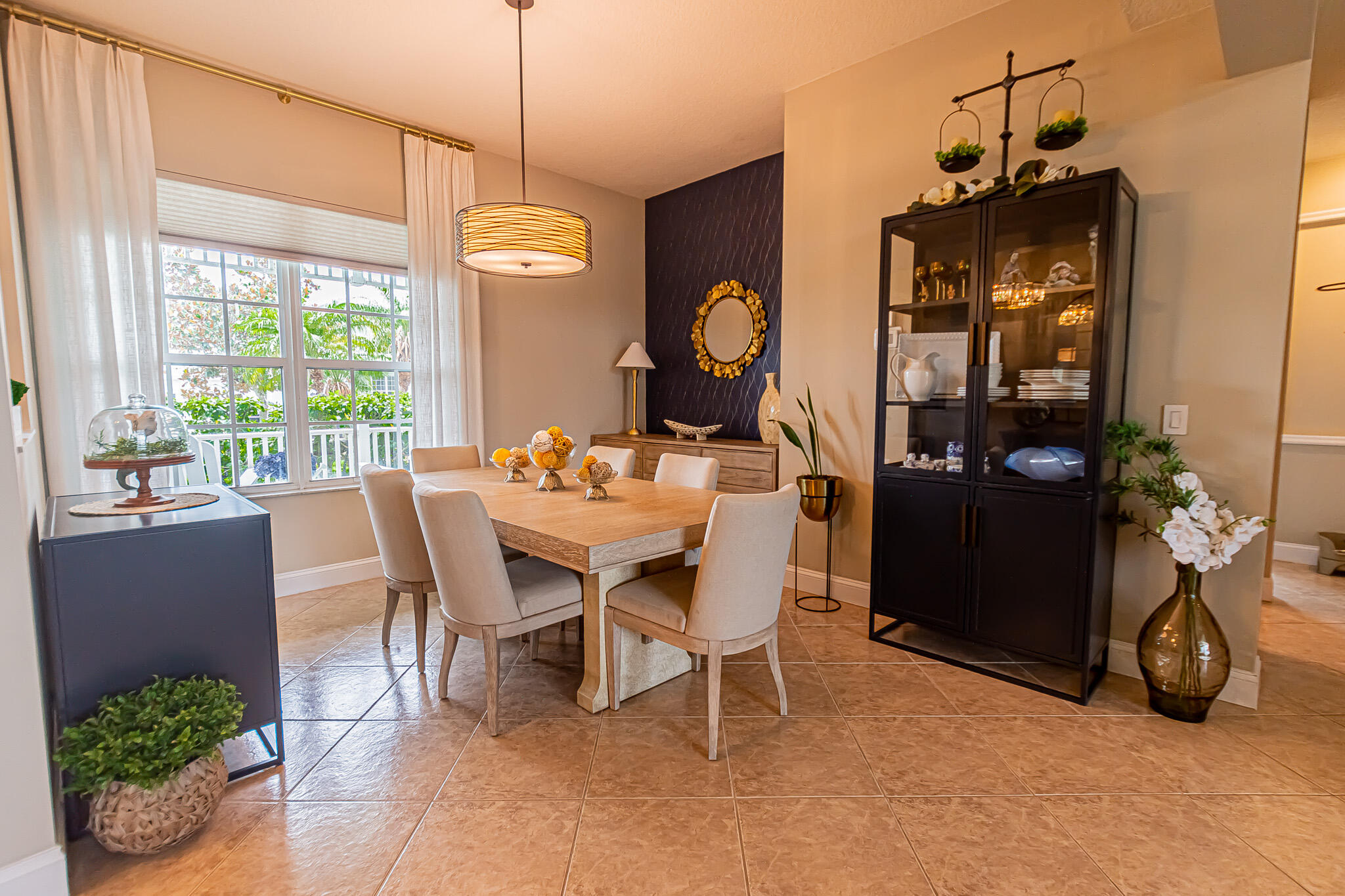 MAGNOLIA LAKES - Residential
