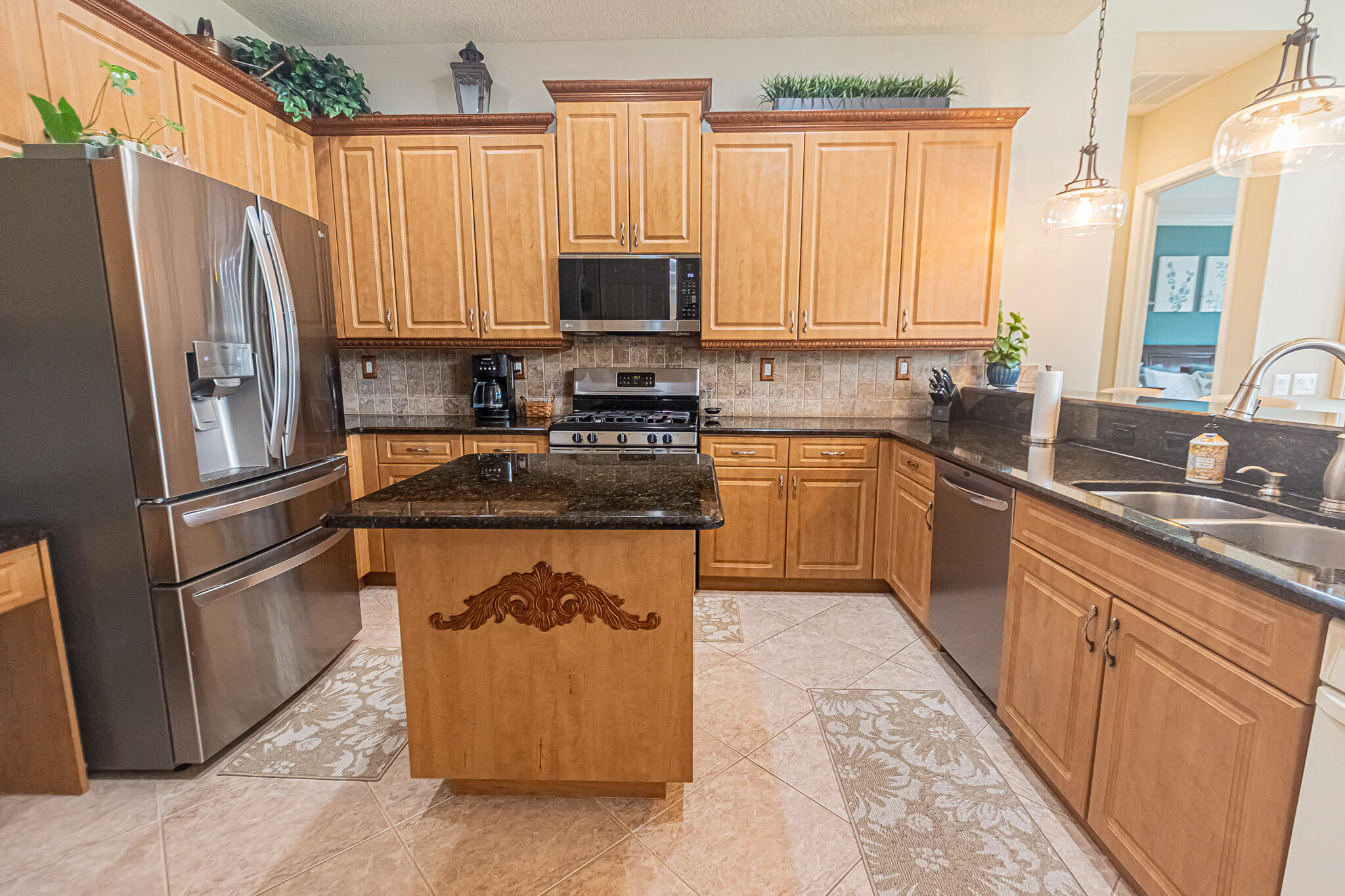 MAGNOLIA LAKES - Residential