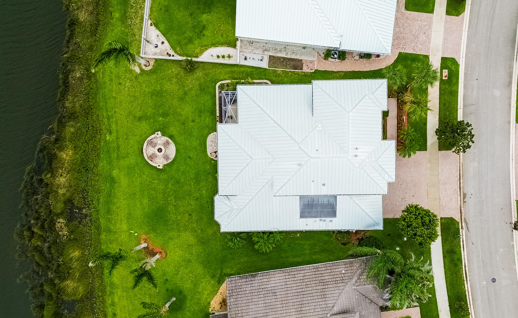 MAGNOLIA LAKES - Residential