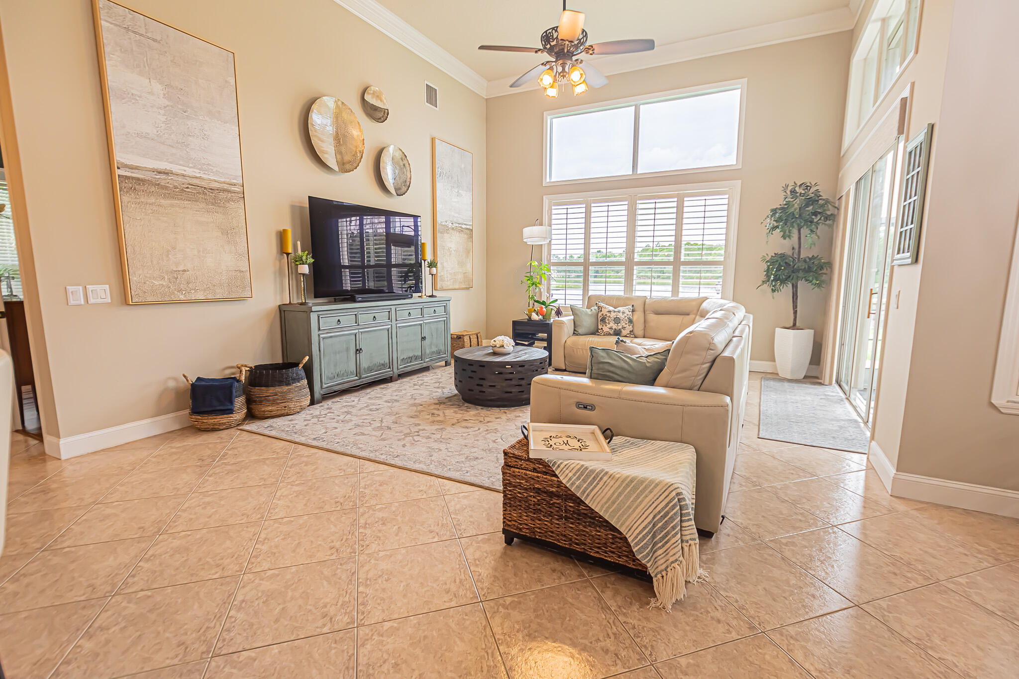 MAGNOLIA LAKES - Residential