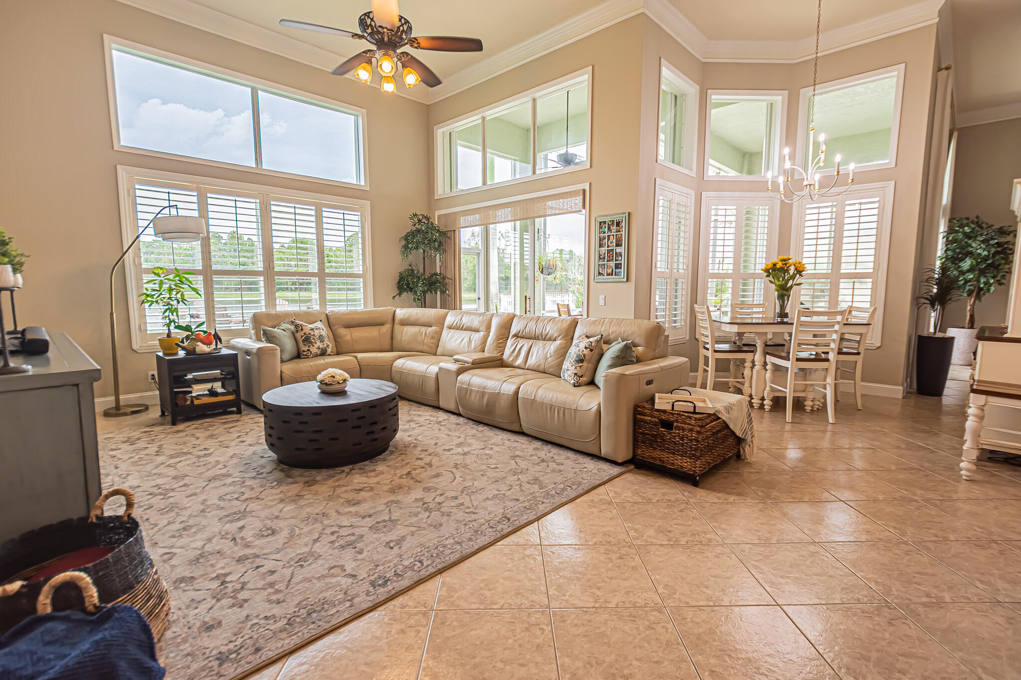 MAGNOLIA LAKES - Residential