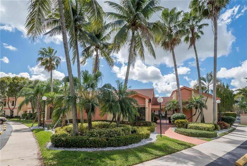 Applewood Village 2 - Residential