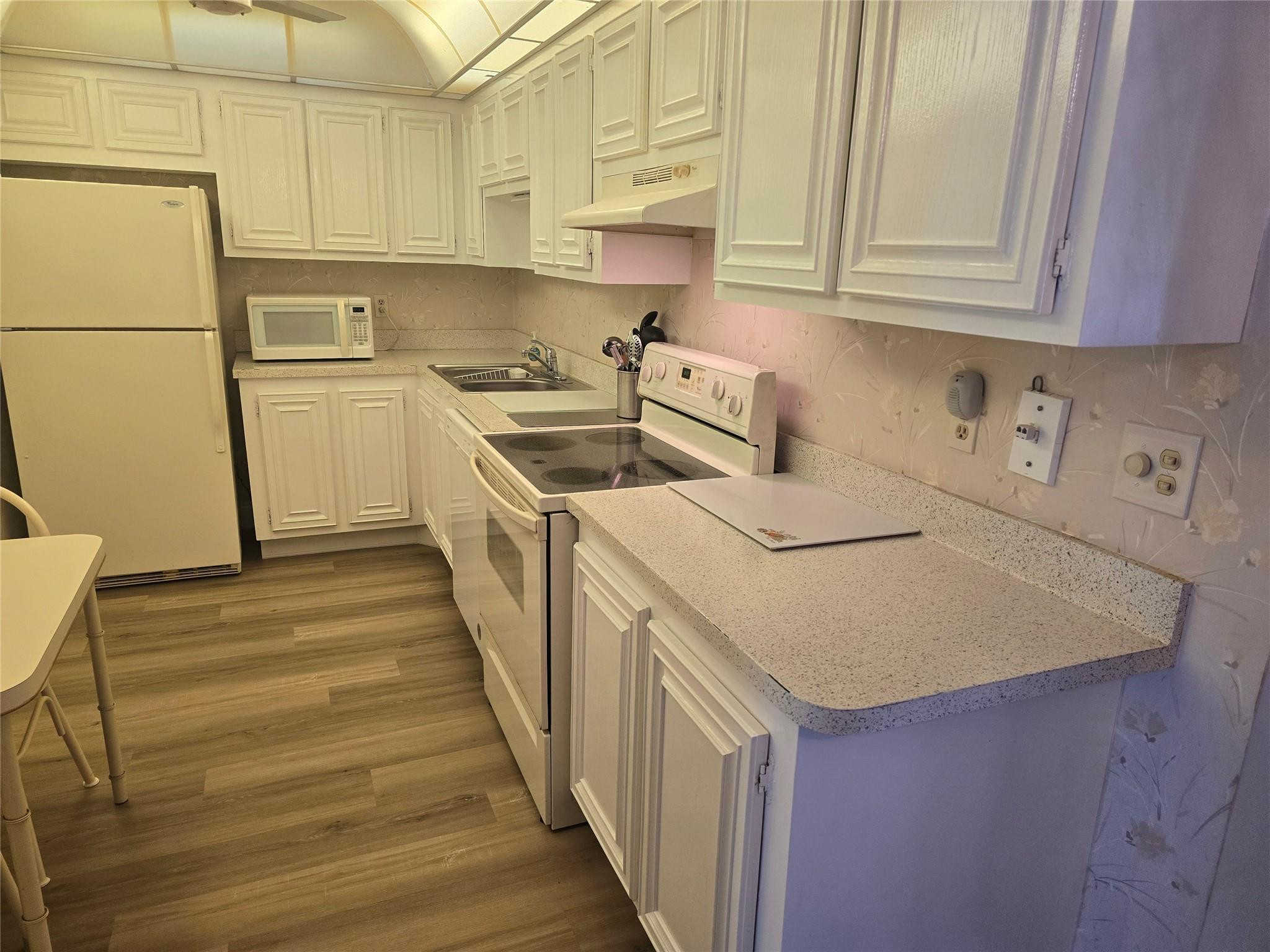 DEERFIELD PINES CONDO - Residential