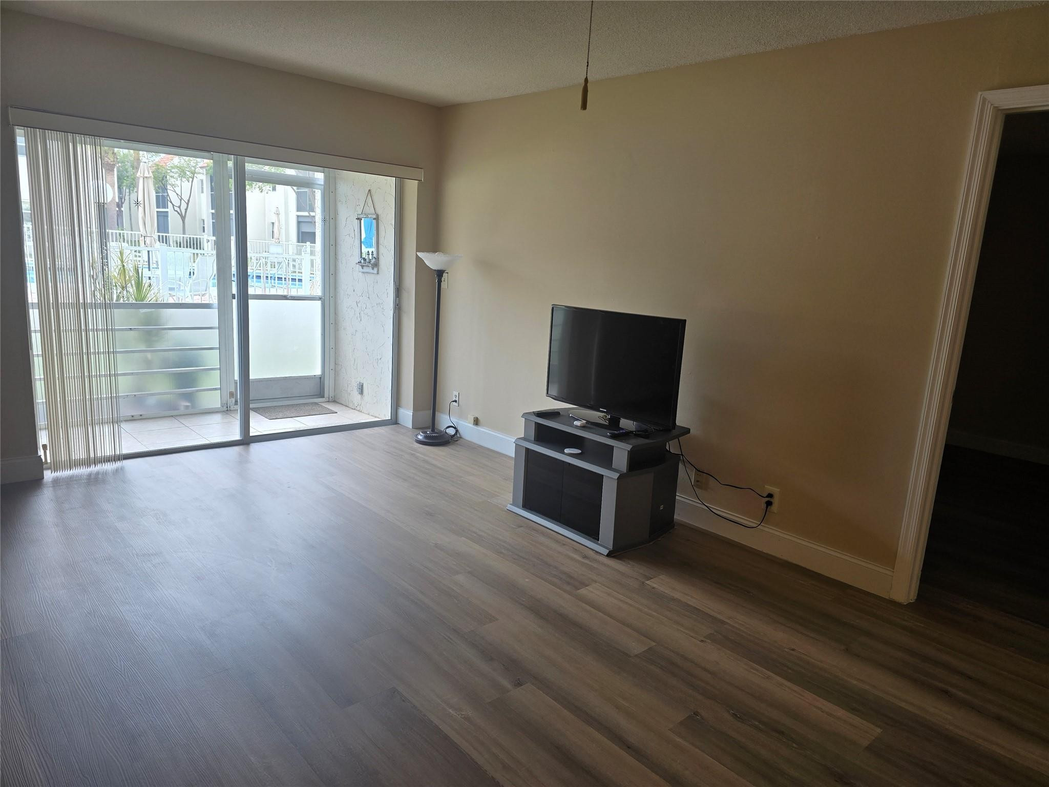 DEERFIELD PINES CONDO - Residential
