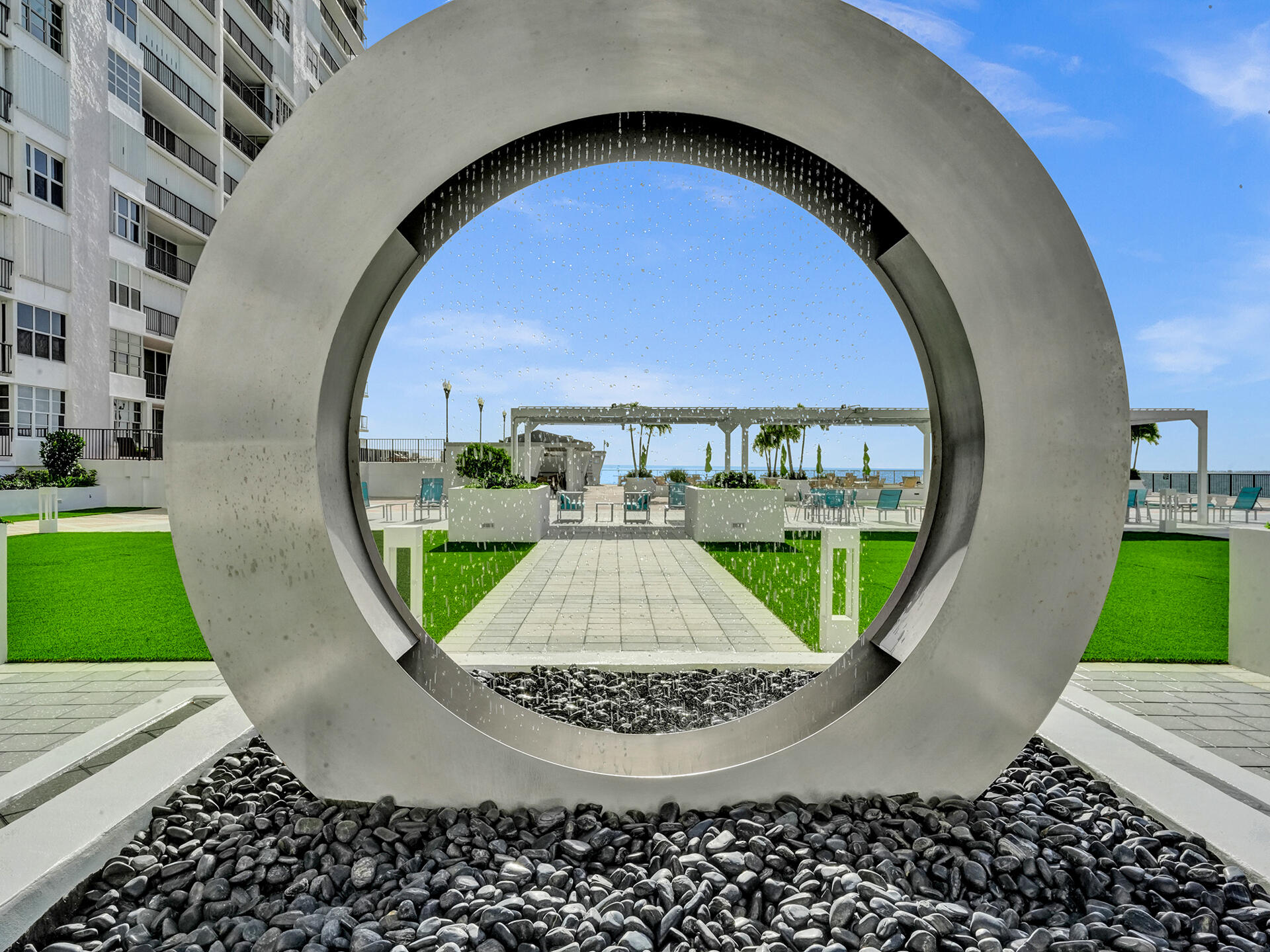 PLAZA SOUTH - Residential