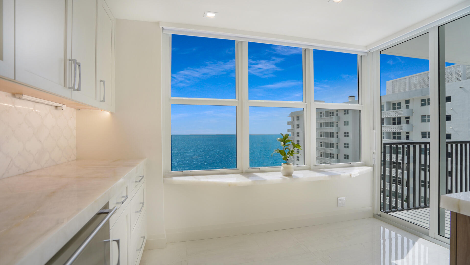 PLAZA SOUTH - Residential