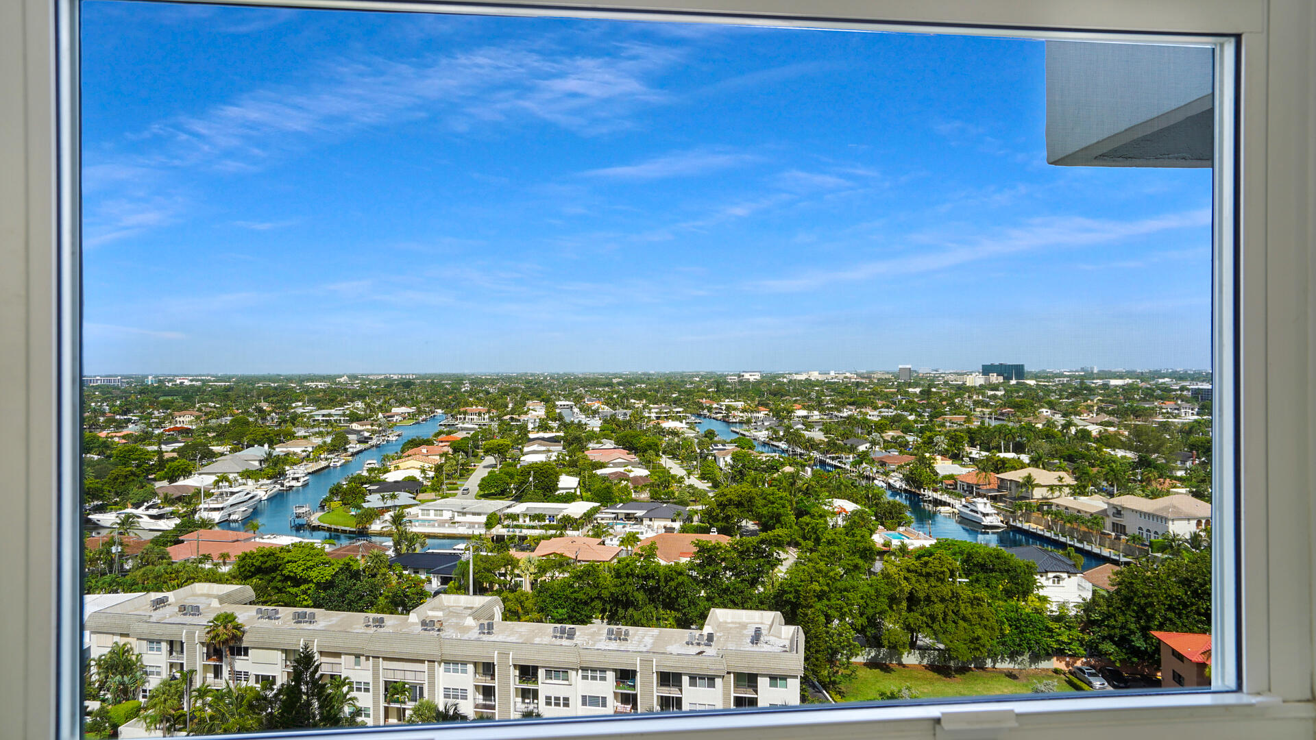 PLAZA SOUTH - Residential