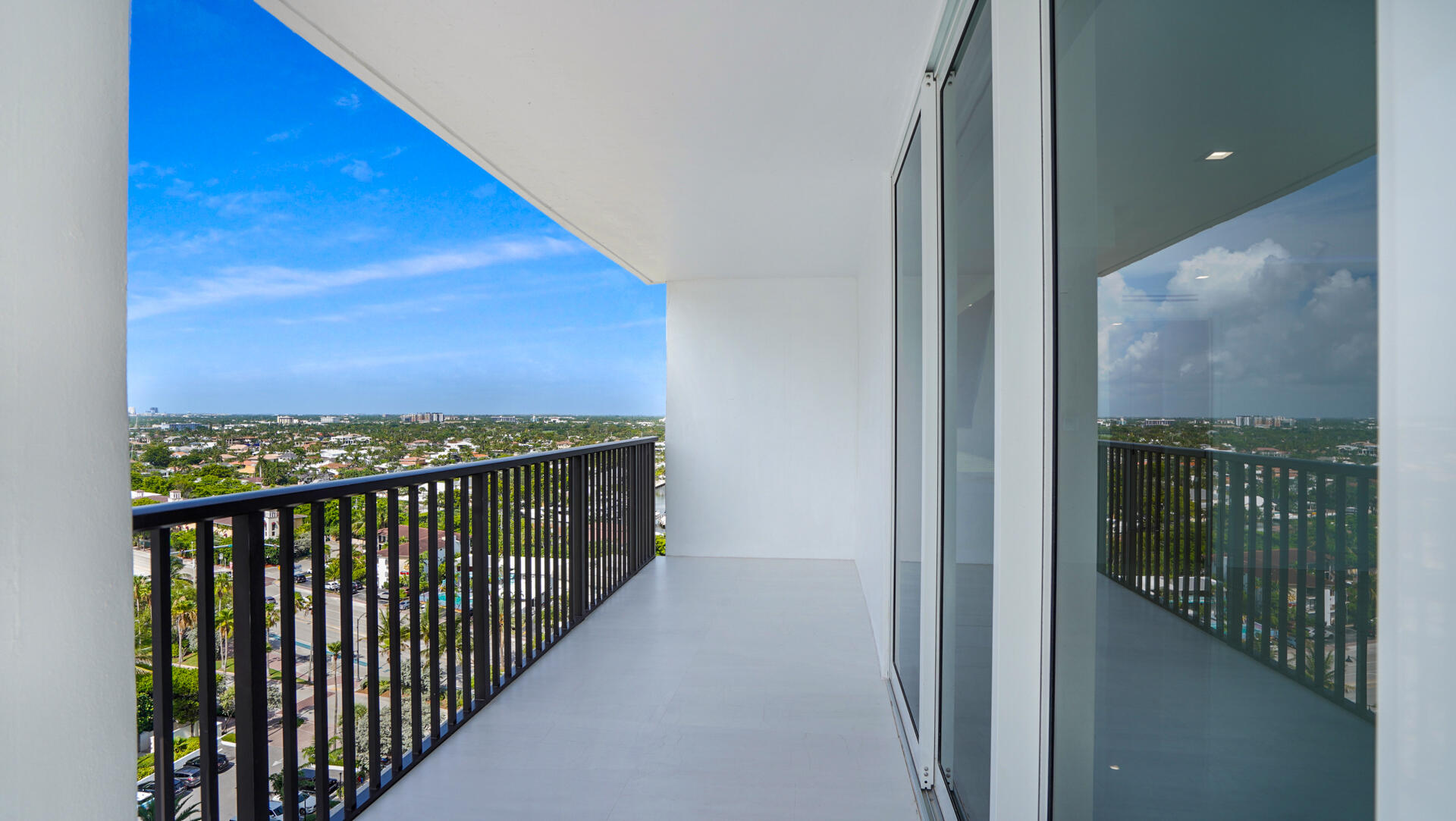 PLAZA SOUTH - Residential