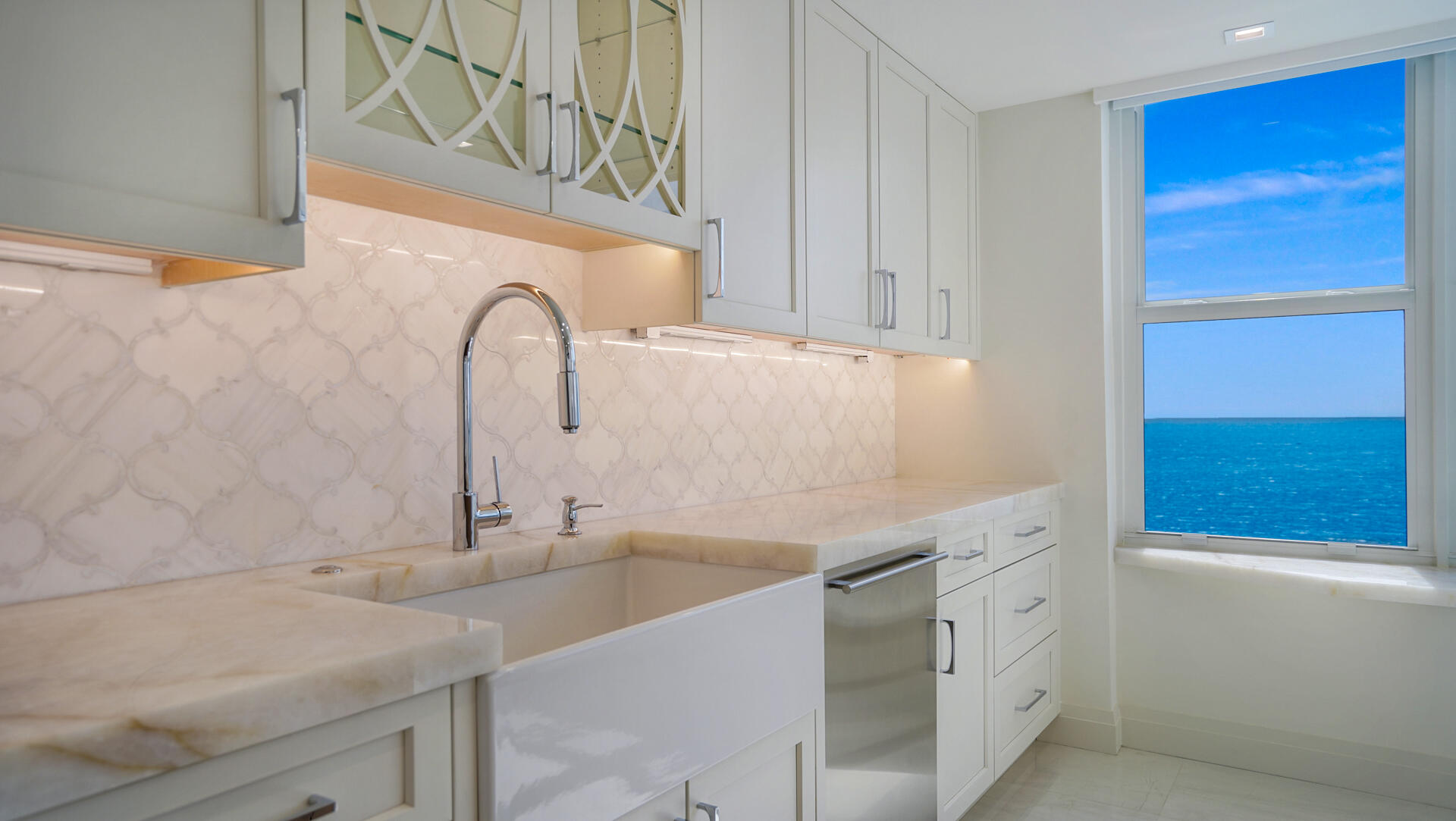 PLAZA SOUTH - Residential