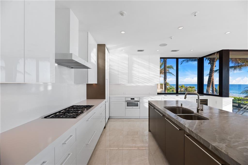 LAUDERDALE BEACH - Residential