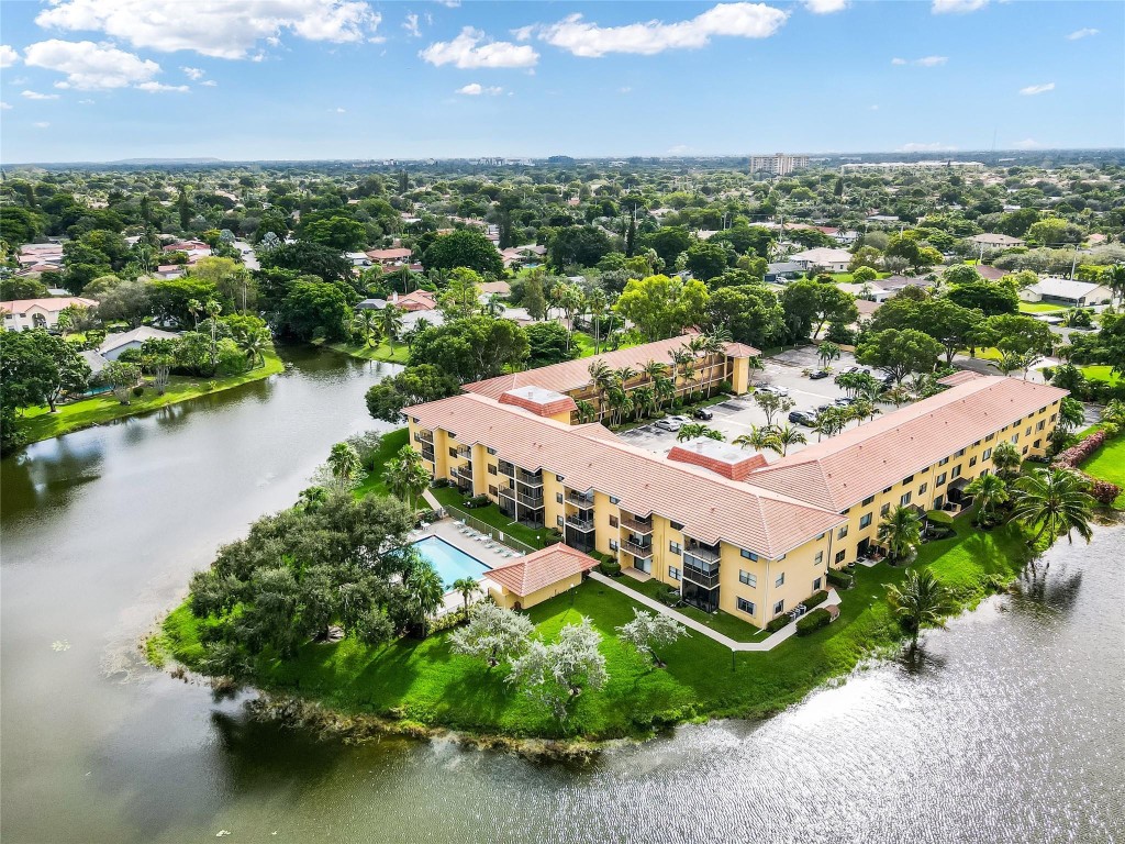 WATERS EDGE CONDOS - Residential