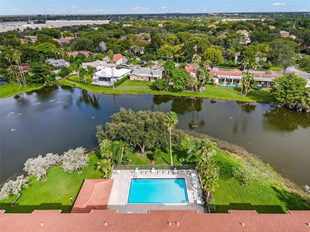 WATERS EDGE CONDOS - Residential