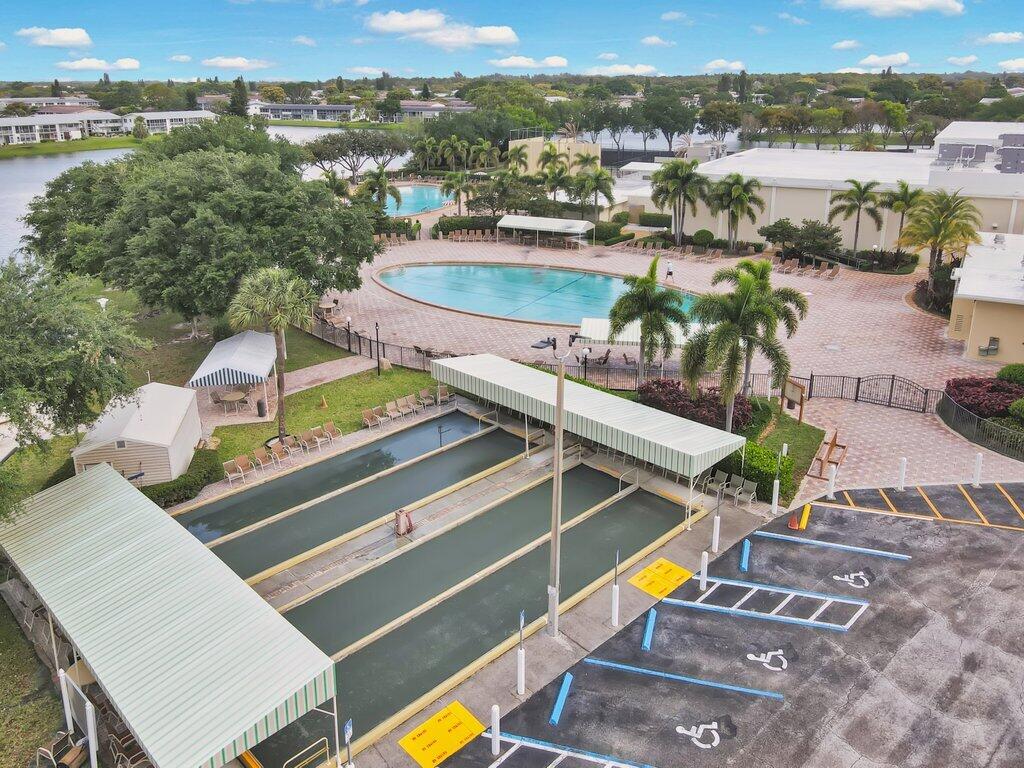 CAMDEN CONDOS - Residential