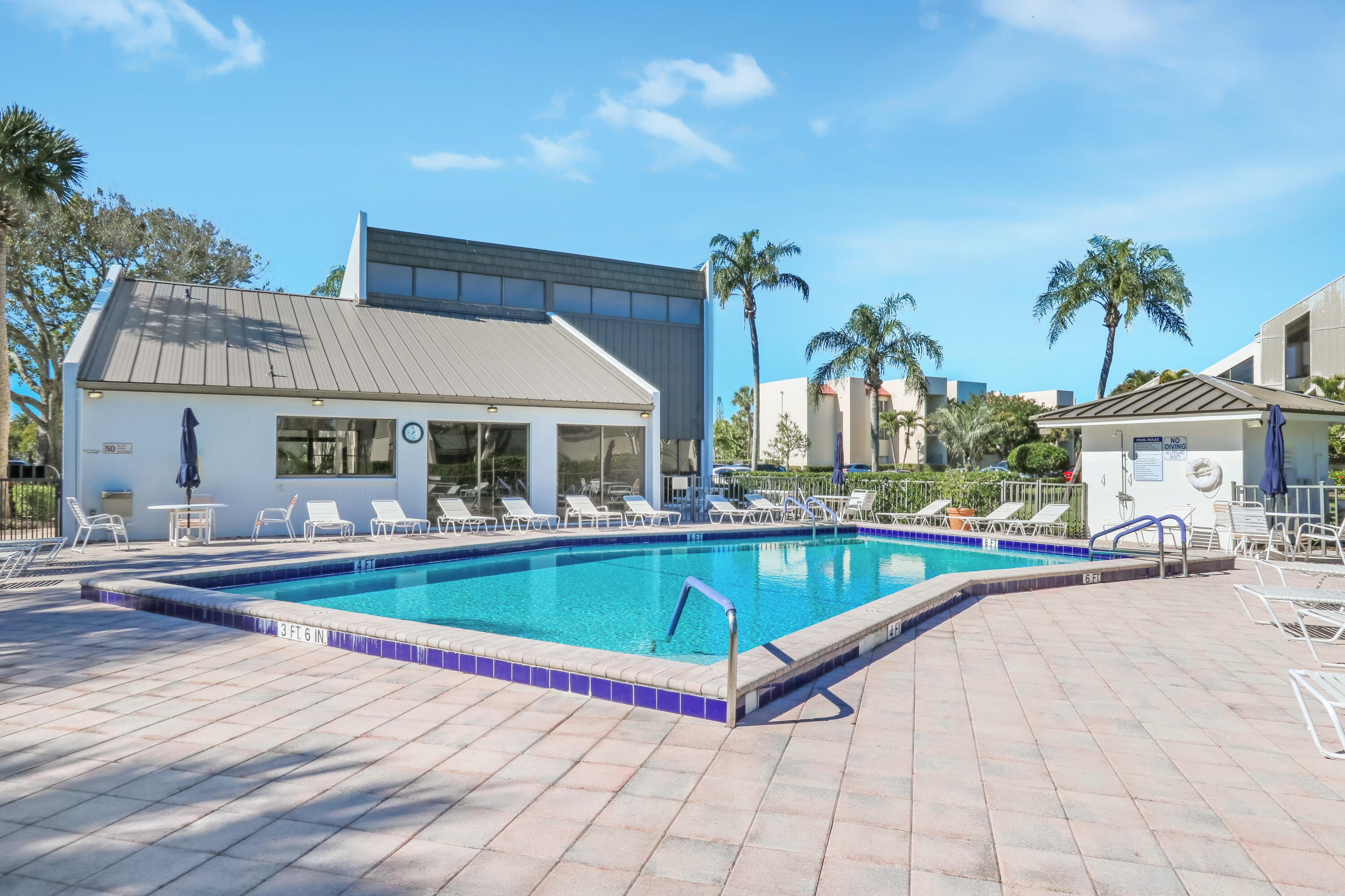JUPITER OCEAN AND RACQUET CLUB - Residential