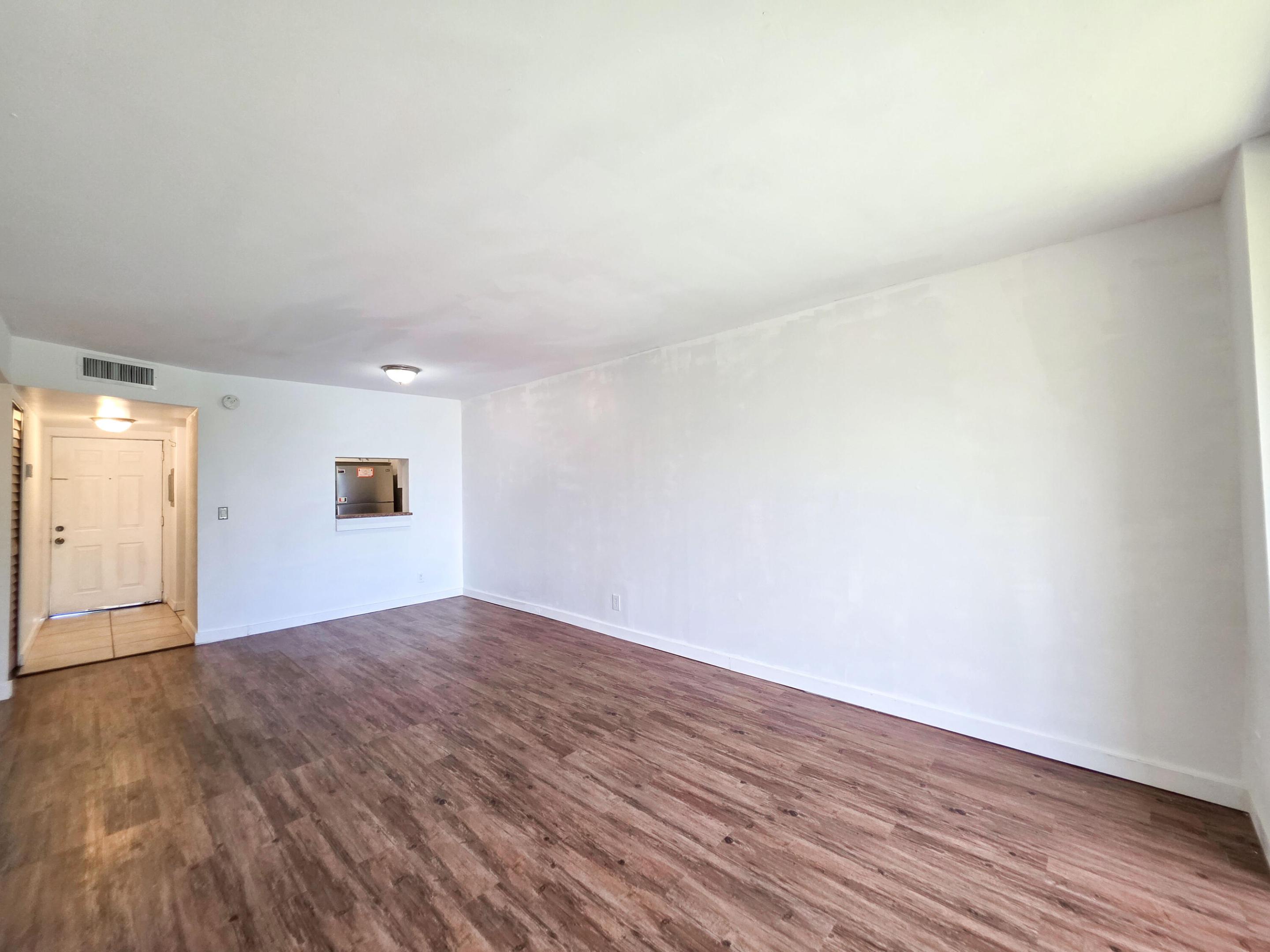 CASCADES OF LAUDERHILL - Residential