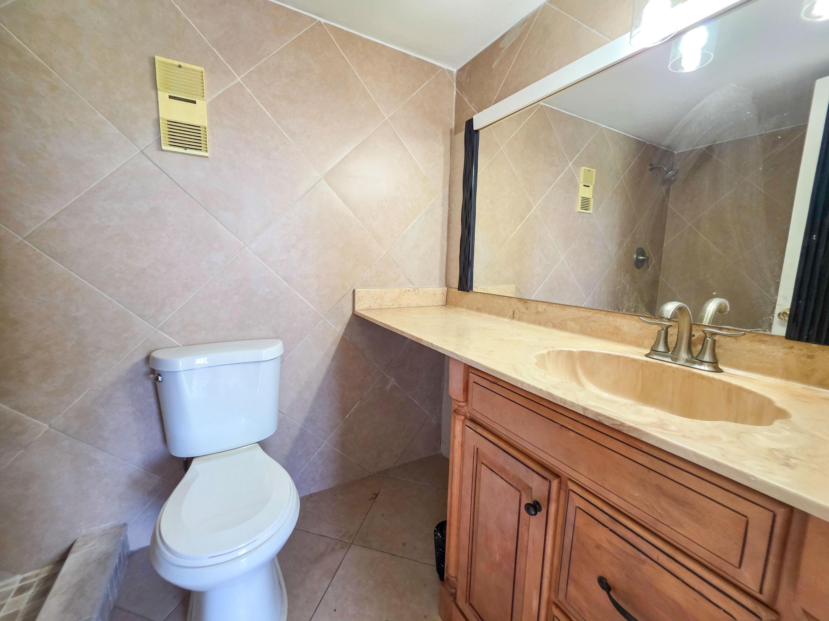 CASCADES OF LAUDERHILL - Residential