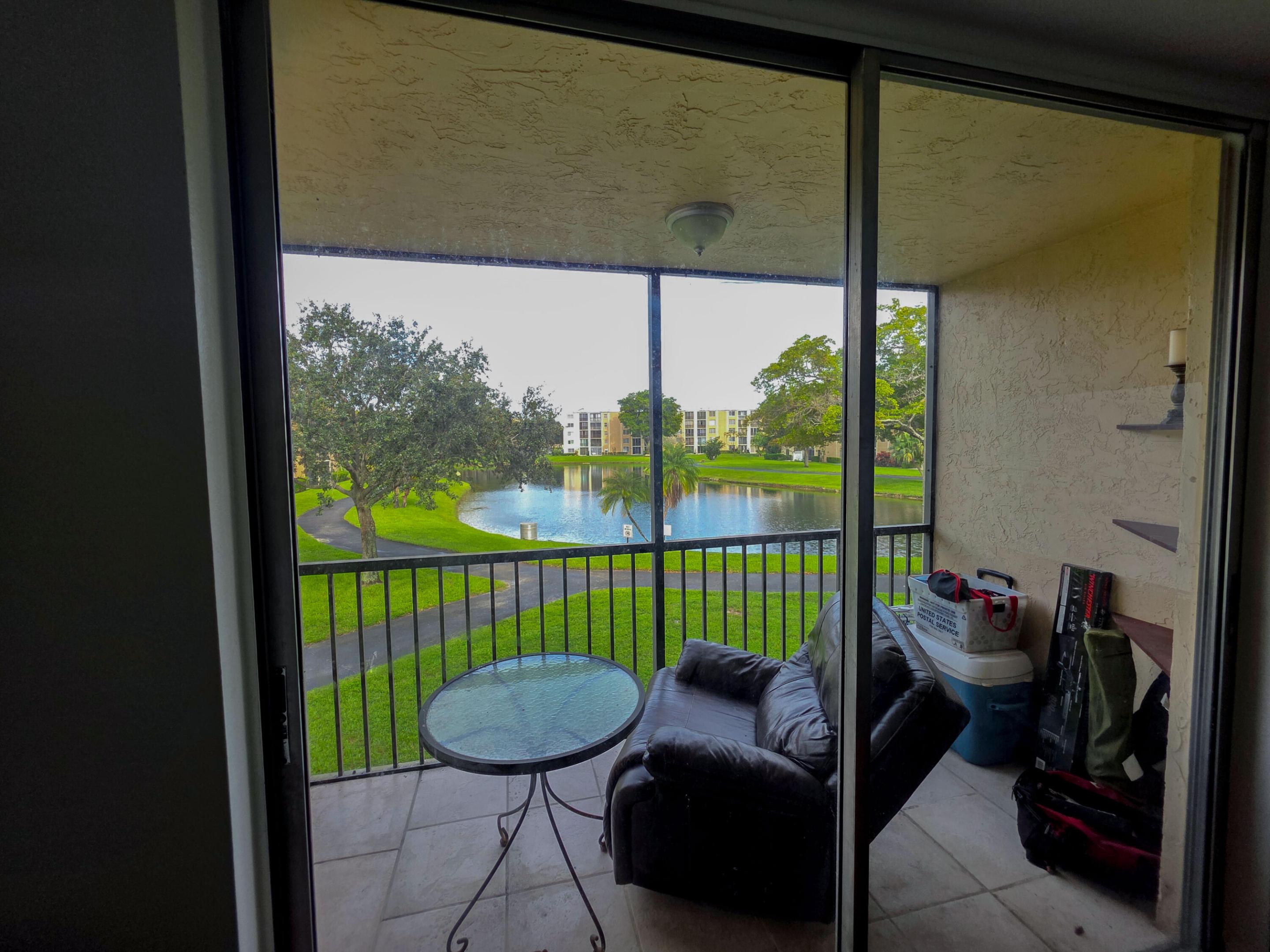 CASCADES OF LAUDERHILL - Residential