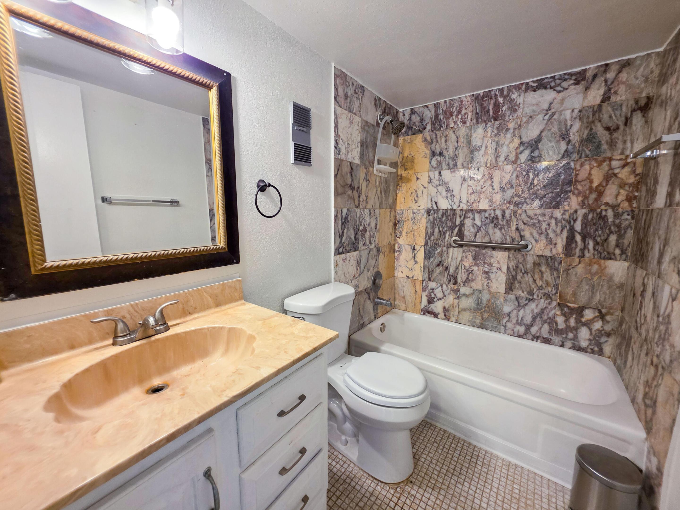 CASCADES OF LAUDERHILL - Residential