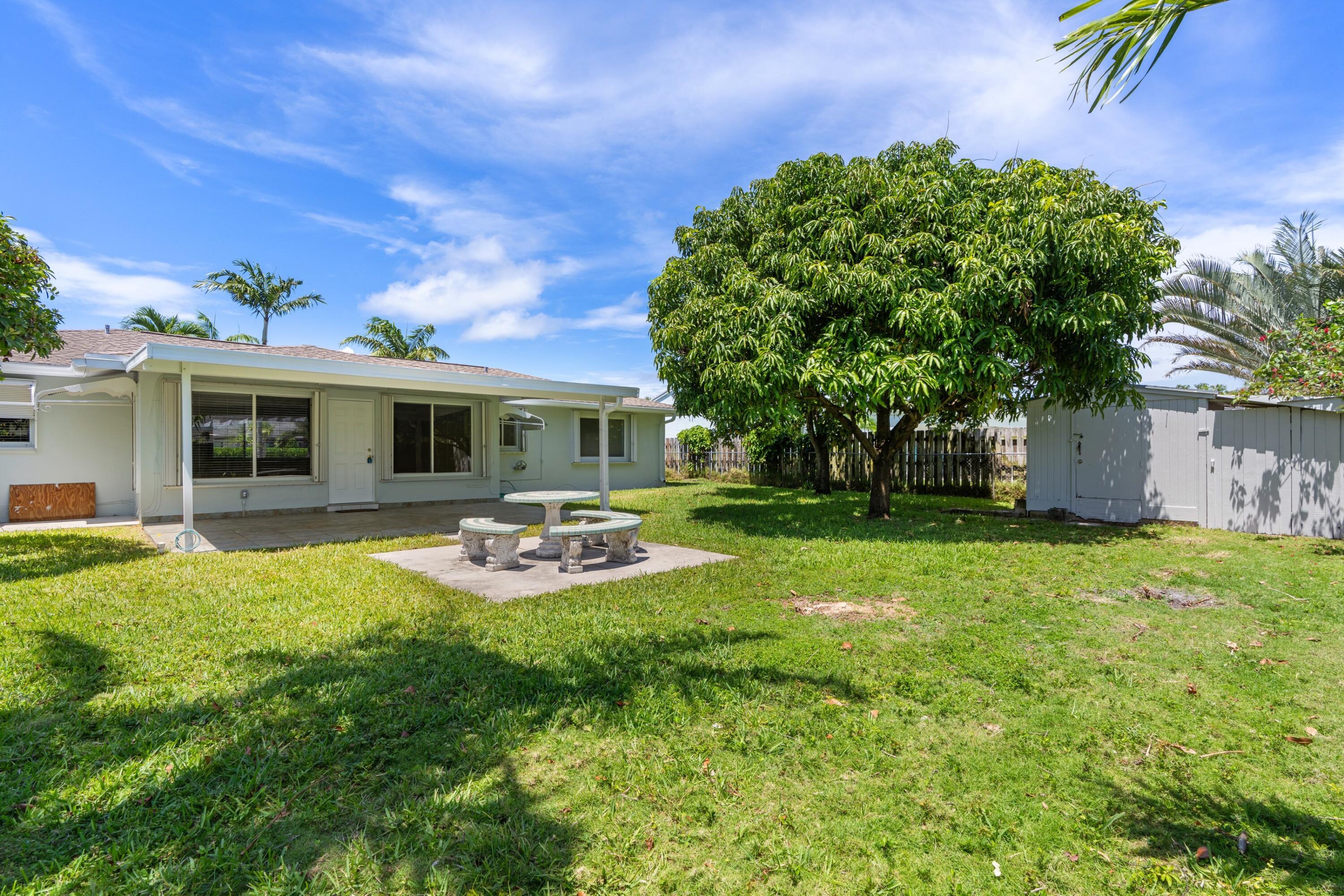 BROADMOOR SEC 1 - Residential Lease