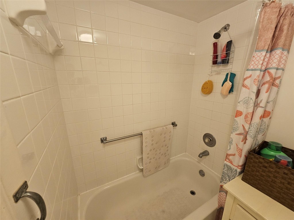 WELDON CONDOMINIUM H - Residential