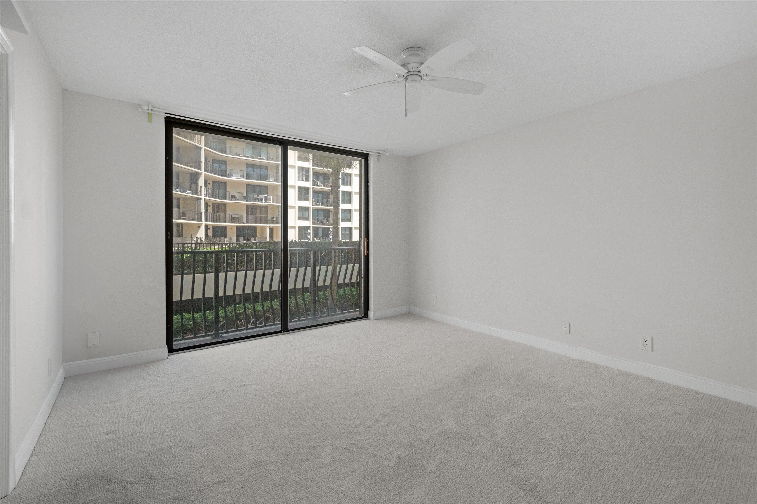 LA PENSEE COND DECL FILED 4-25-85 IN - Residential